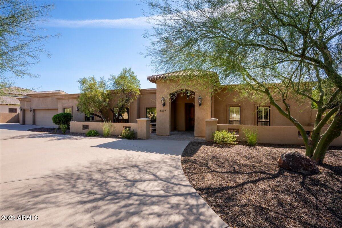 8327 E REDFIELD Road