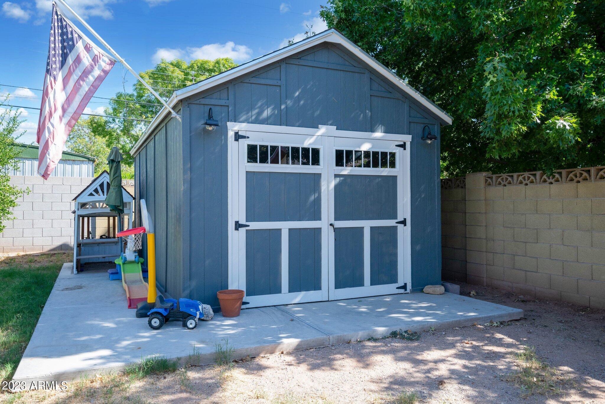 3223 N 41ST Street