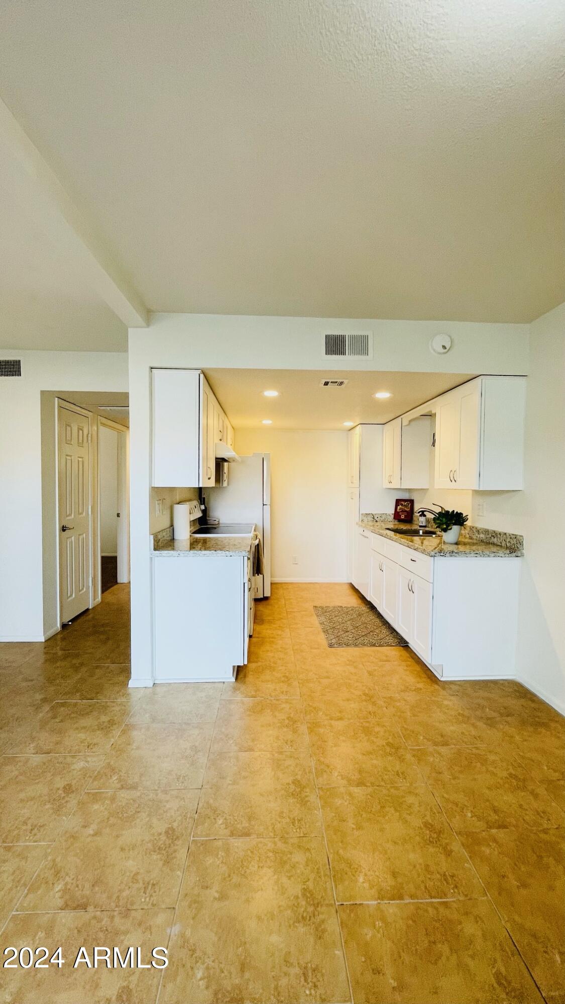 3810 N MARYVALE Parkway Unit: 1068