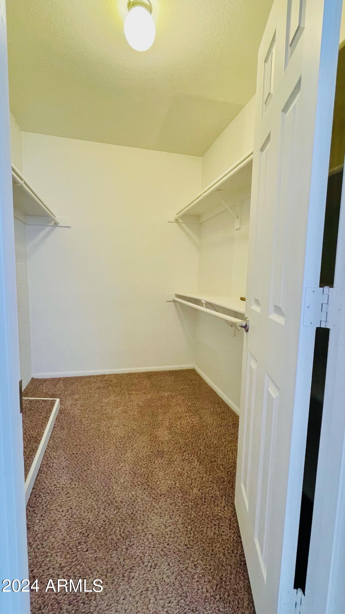 3810 N MARYVALE Parkway Unit: 1068