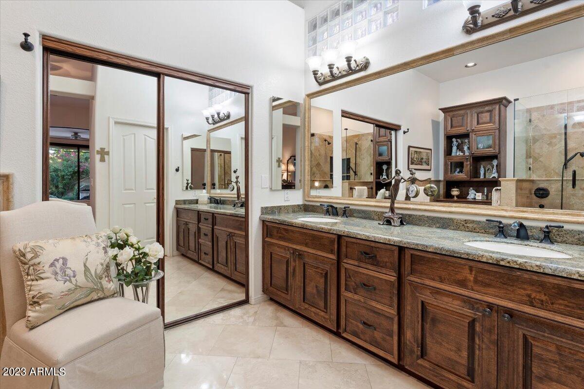 8100 E CAMELBACK Road Unit: 101
