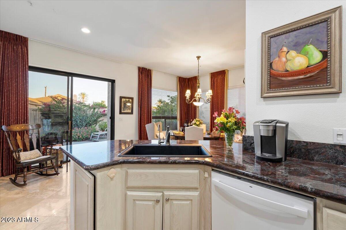 8100 E CAMELBACK Road Unit: 101