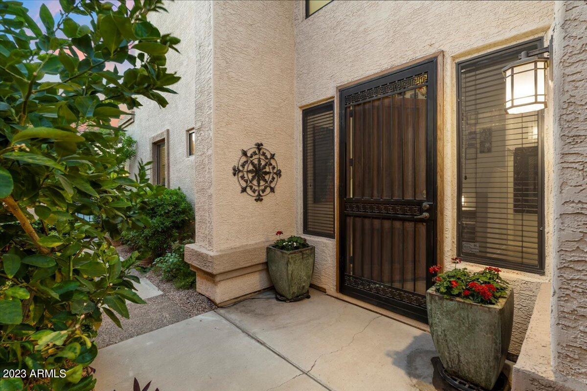 8100 E CAMELBACK Road Unit: 101