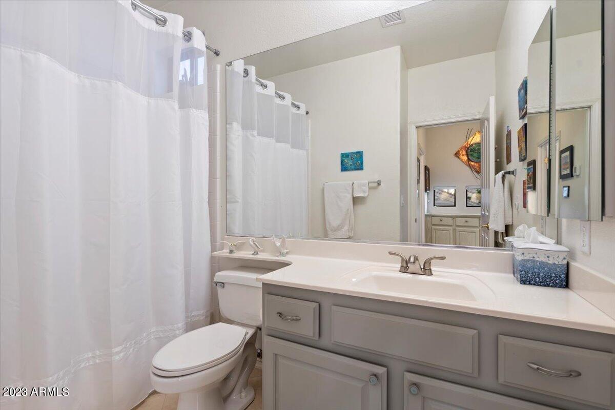 8100 E CAMELBACK Road Unit: 101