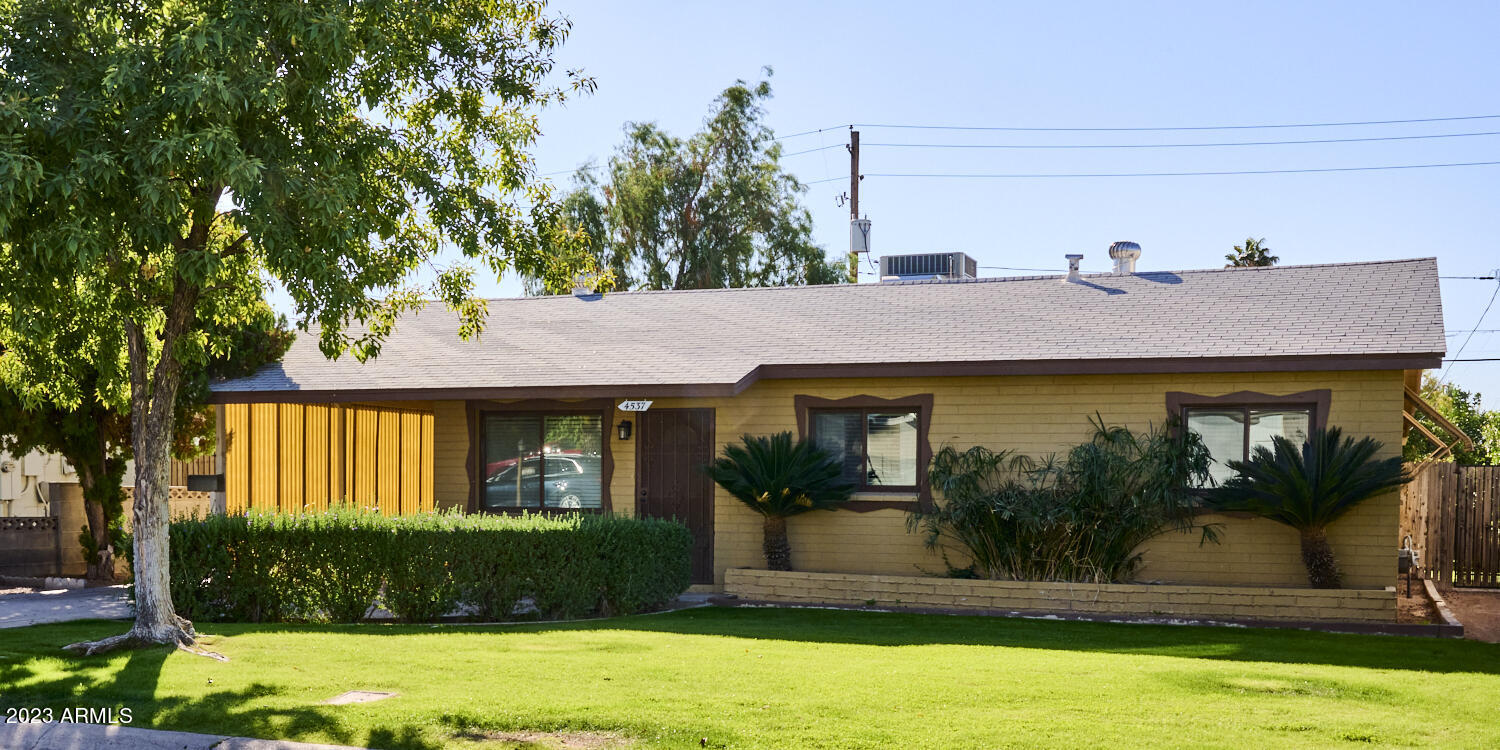 4537 E MONTECITO Avenue