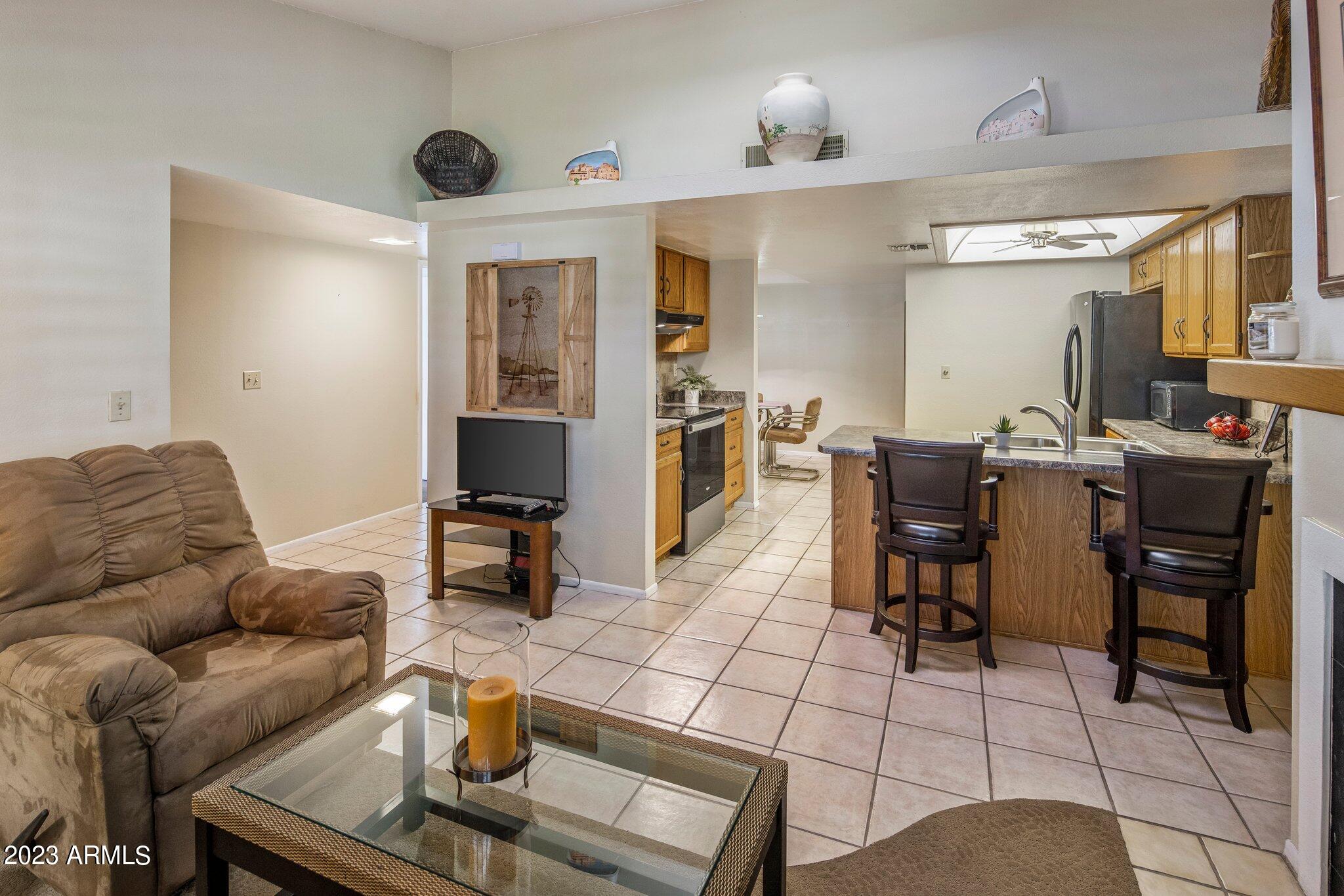 2020 W UNION HILLS Drive Unit: 115