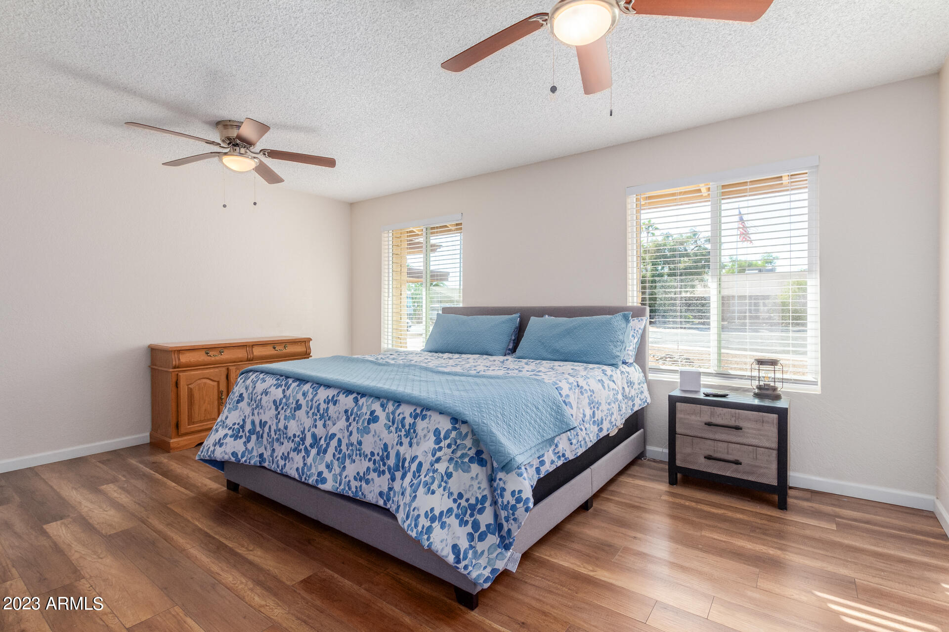 4524 E VOLTAIRE Avenue