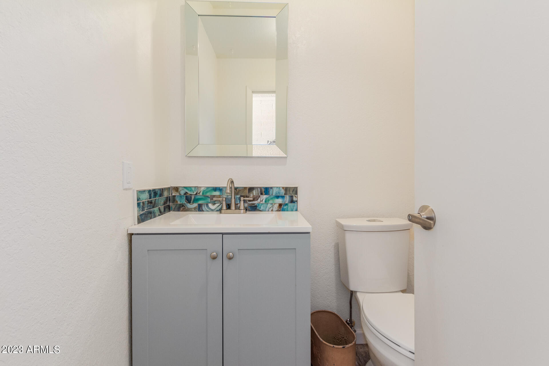 4524 E VOLTAIRE Avenue