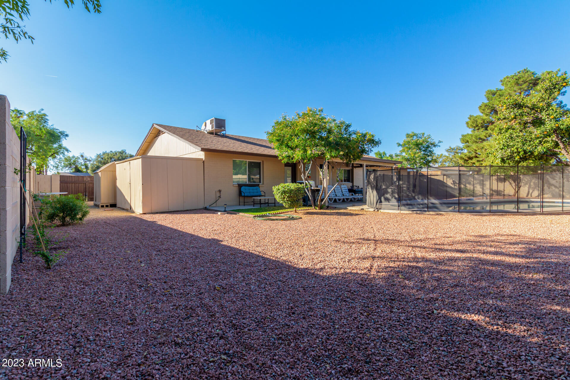 4524 E VOLTAIRE Avenue