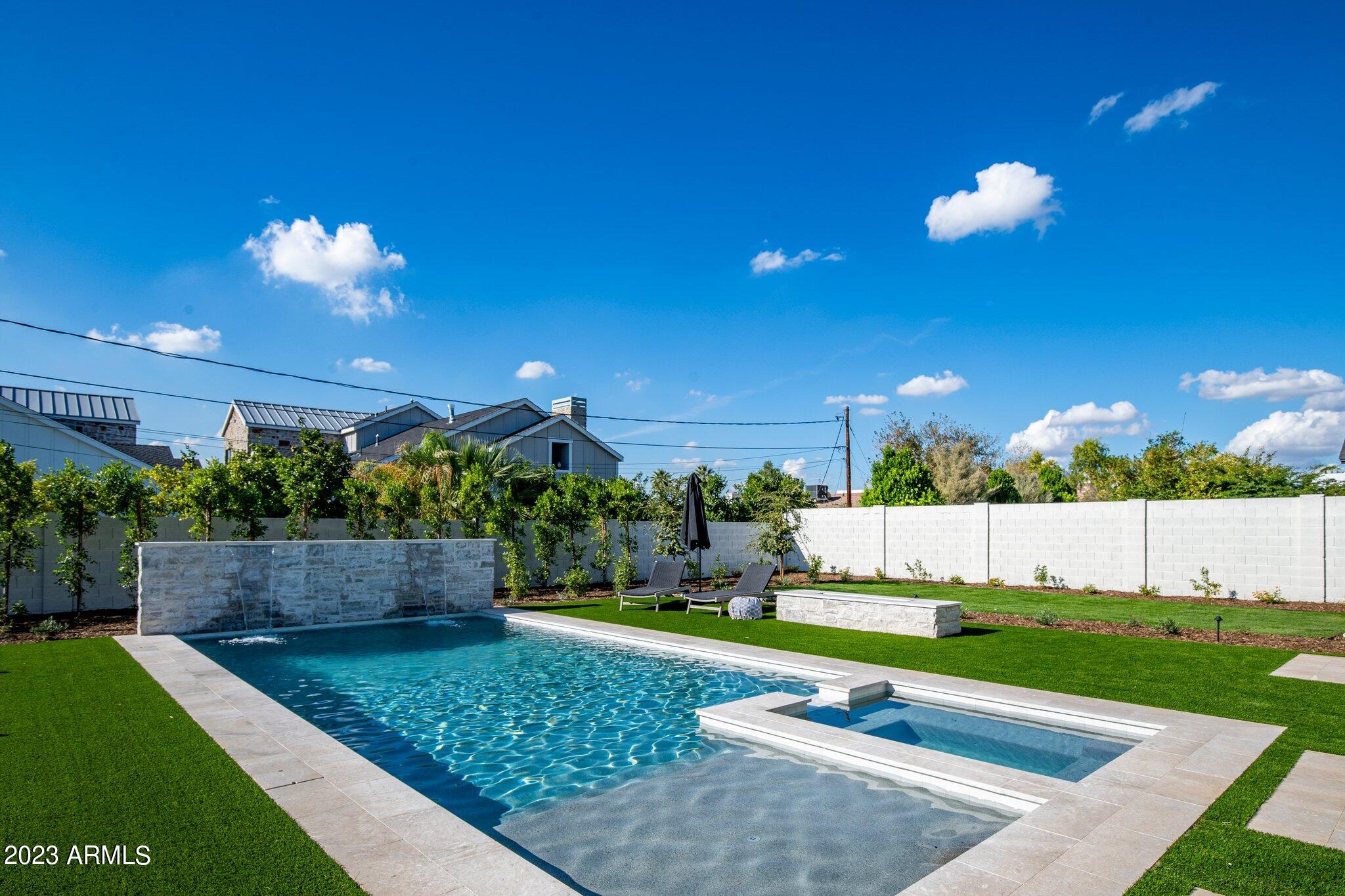 4424 N 38TH Street