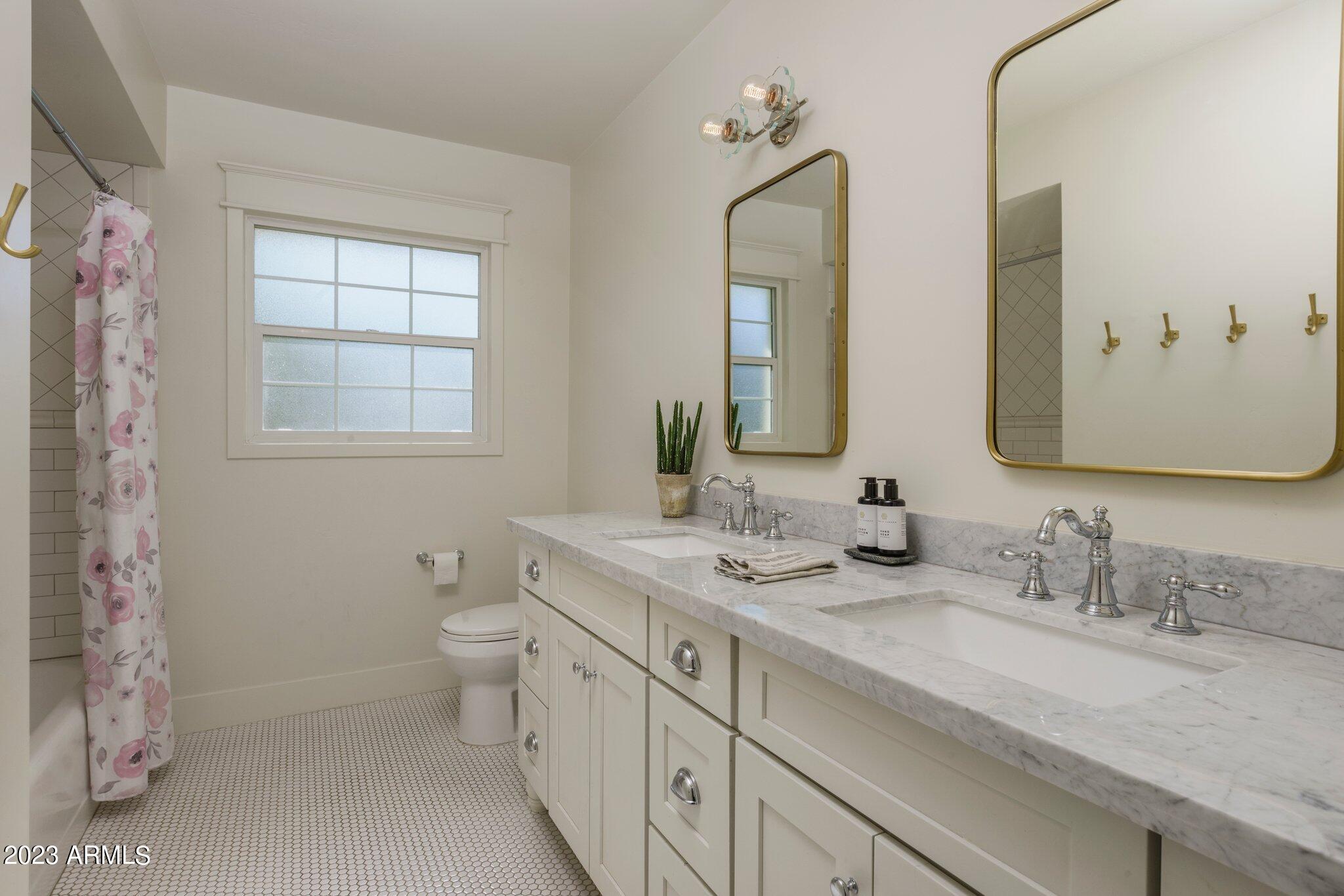 4620 N AVENIDA DEL PUENTE --