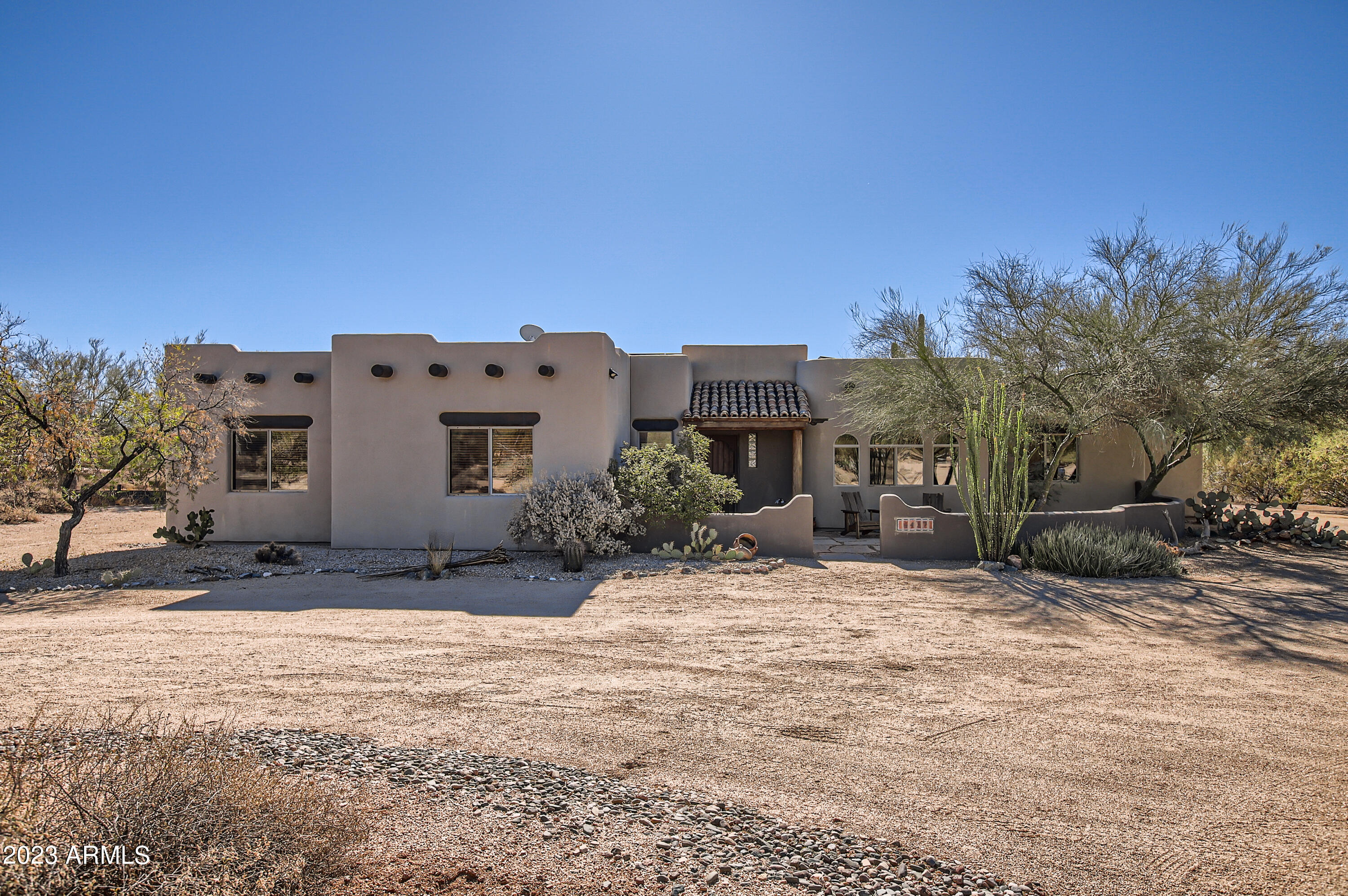 6437 E LONESOME Trail