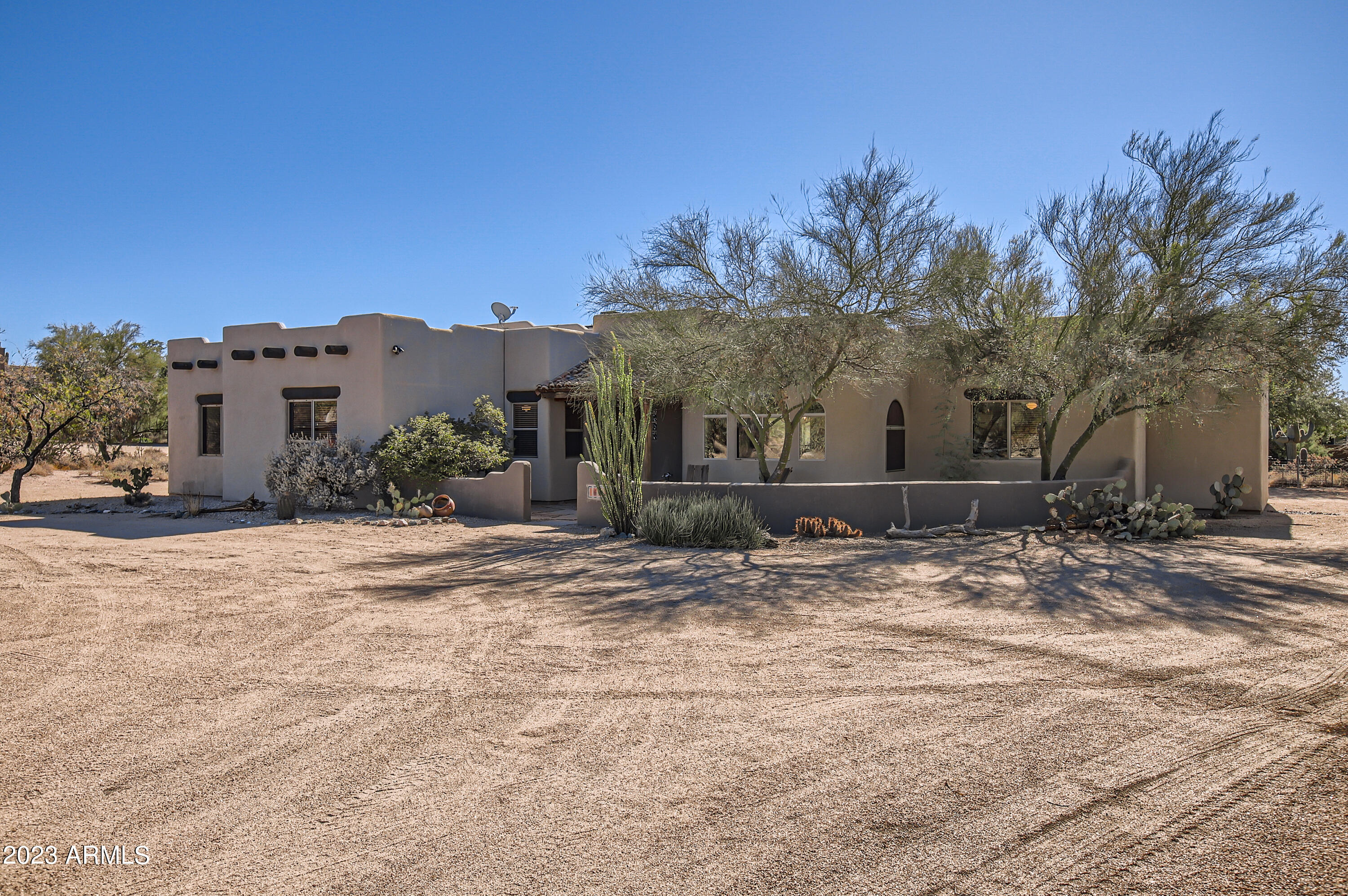 6437 E LONESOME Trail