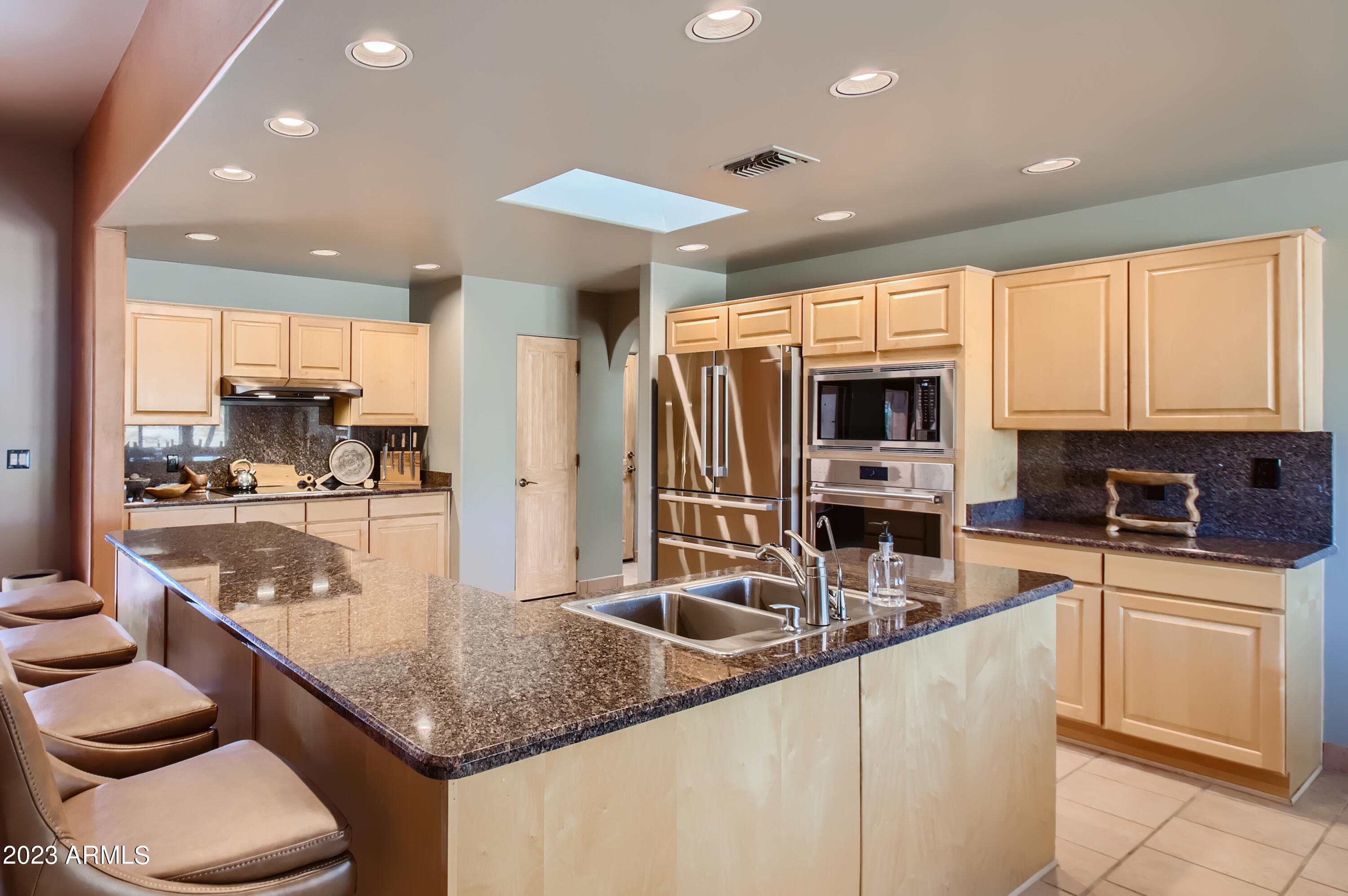 6437 E LONESOME Trail