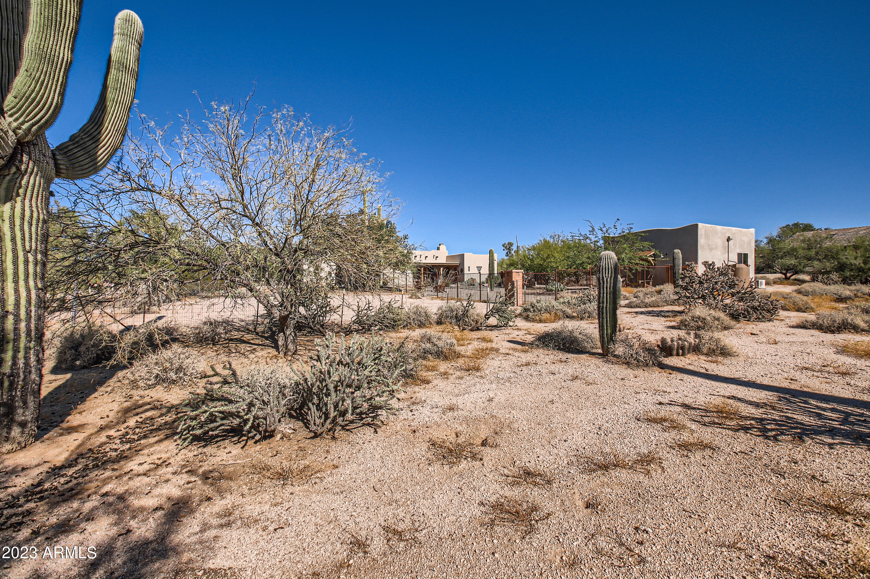 6437 E LONESOME Trail