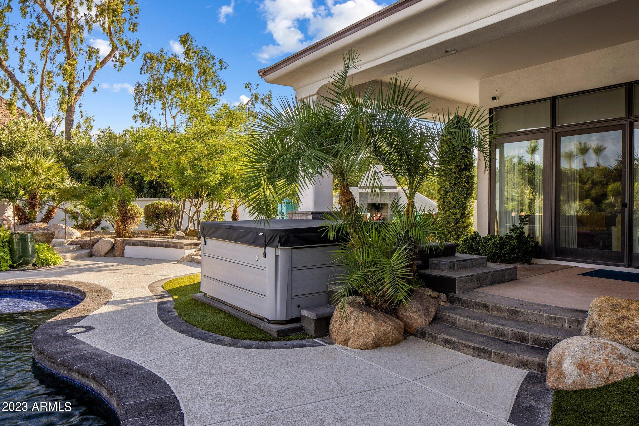 5441 E MOCKINGBIRD Lane