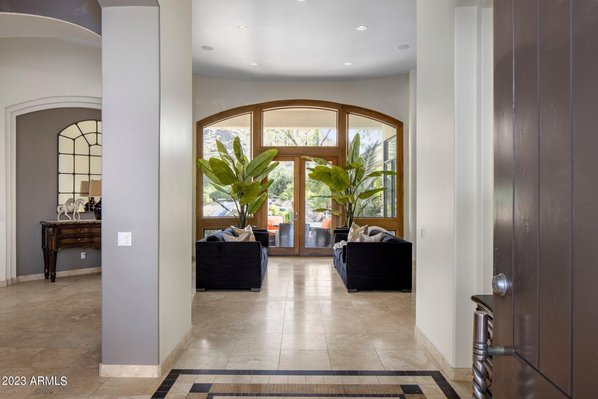 5441 E MOCKINGBIRD Lane