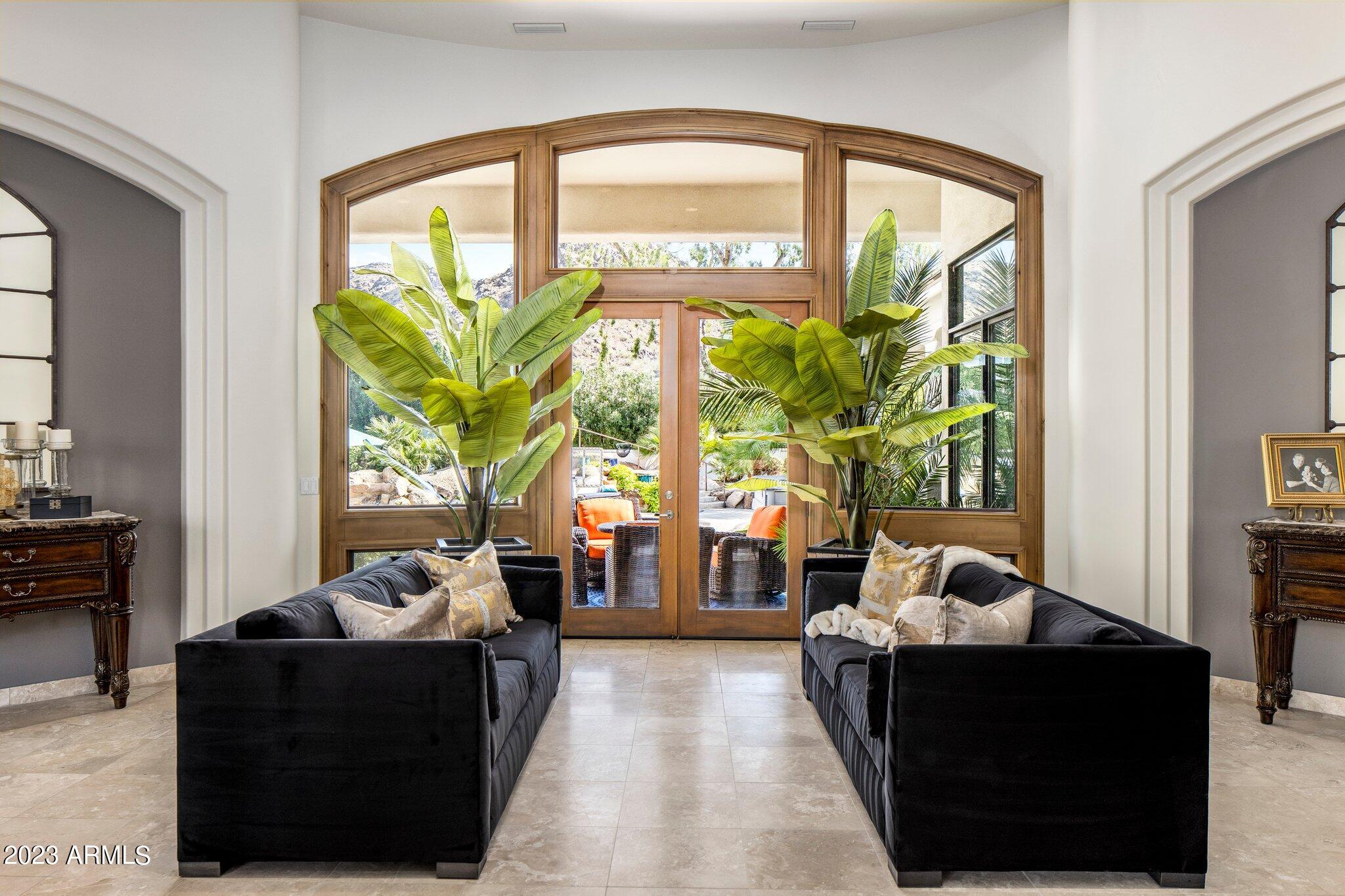 5441 E MOCKINGBIRD Lane