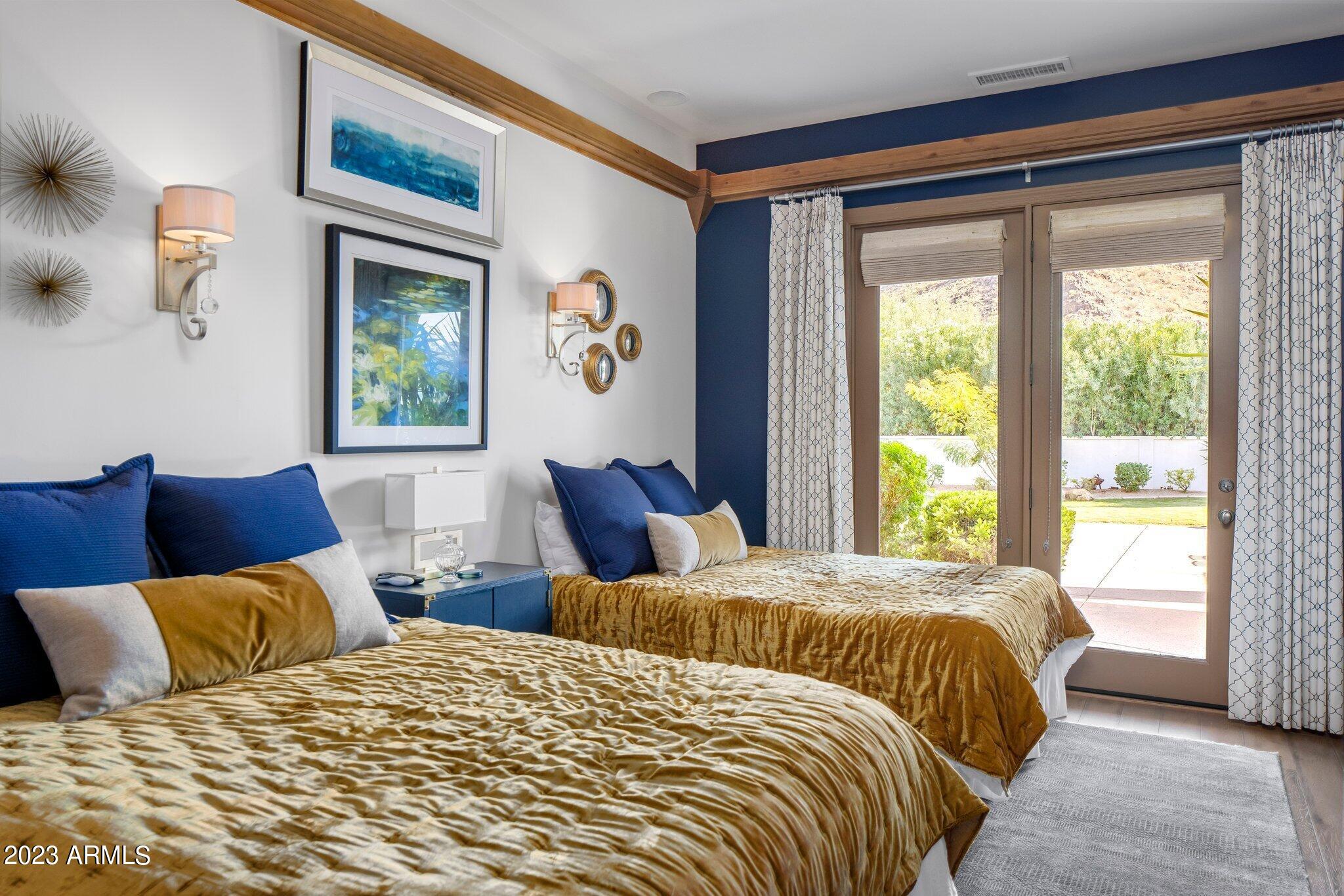 5441 E MOCKINGBIRD Lane