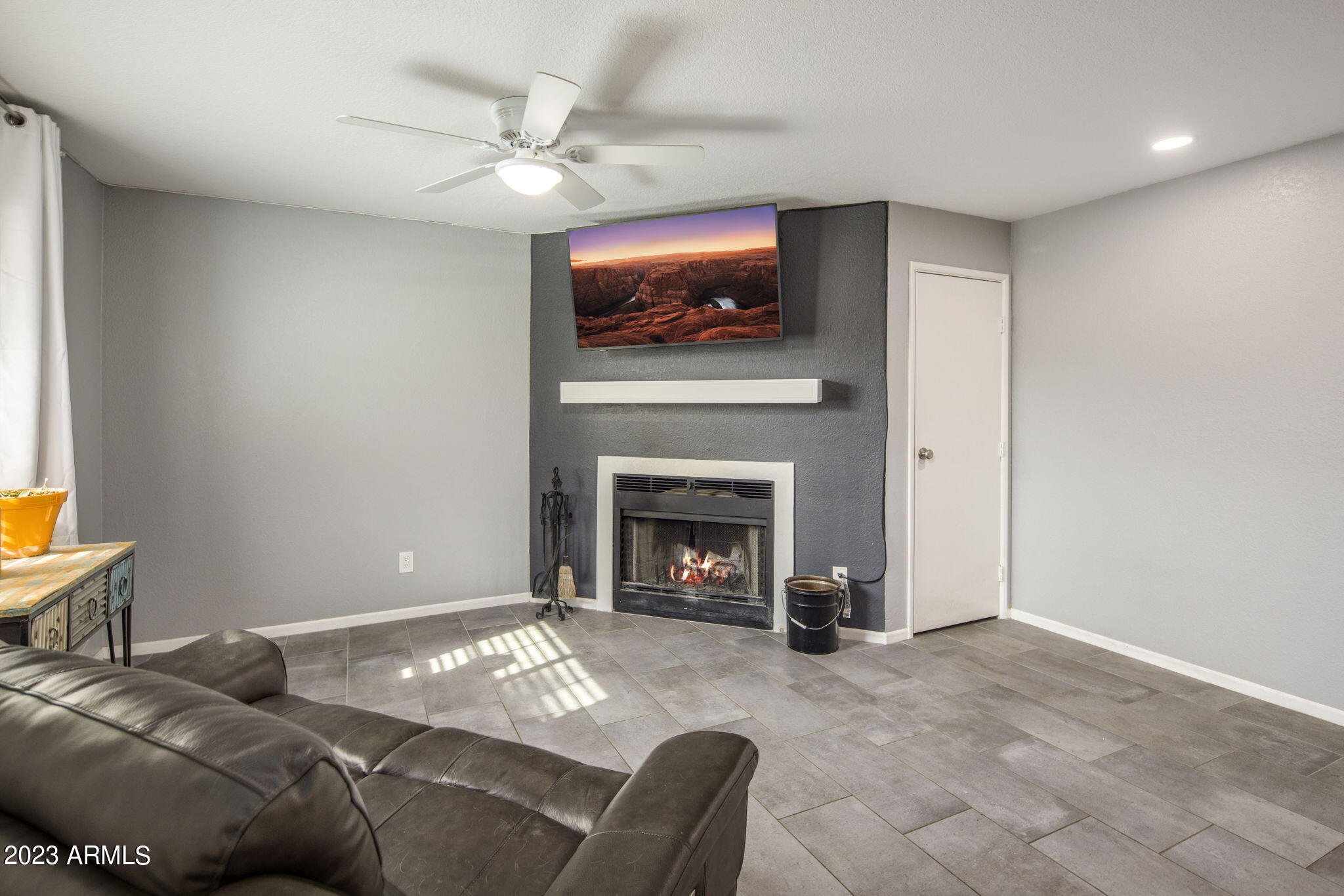 2020 W UNION HILLS Drive Unit: 111