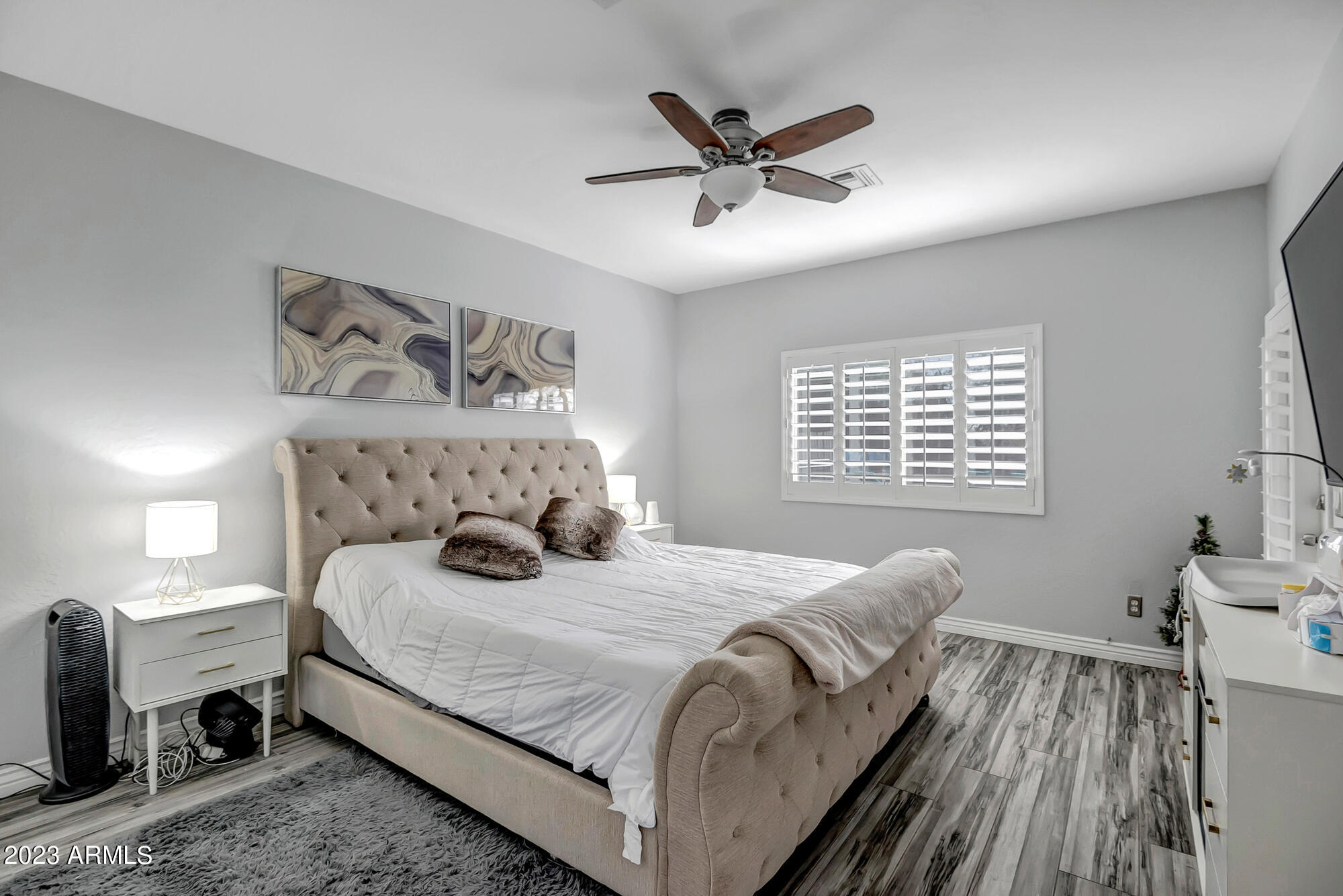 2917 E CAMPO BELLO Drive