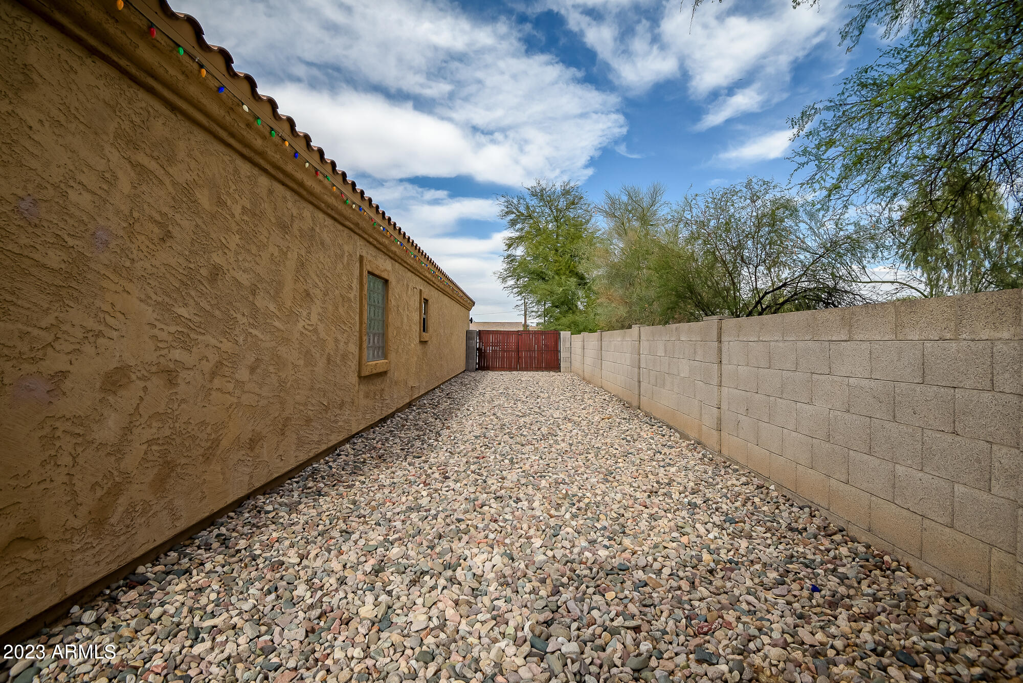 2917 E CAMPO BELLO Drive