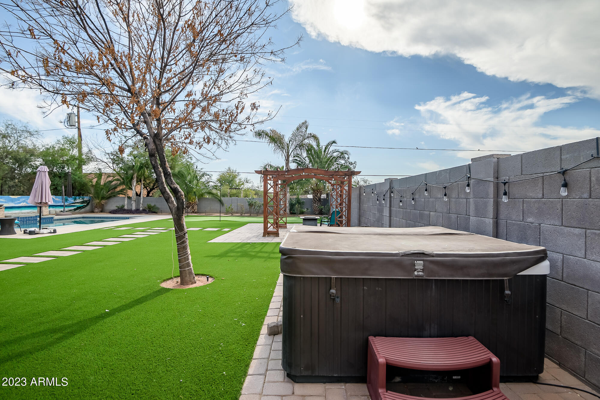 2917 E CAMPO BELLO Drive