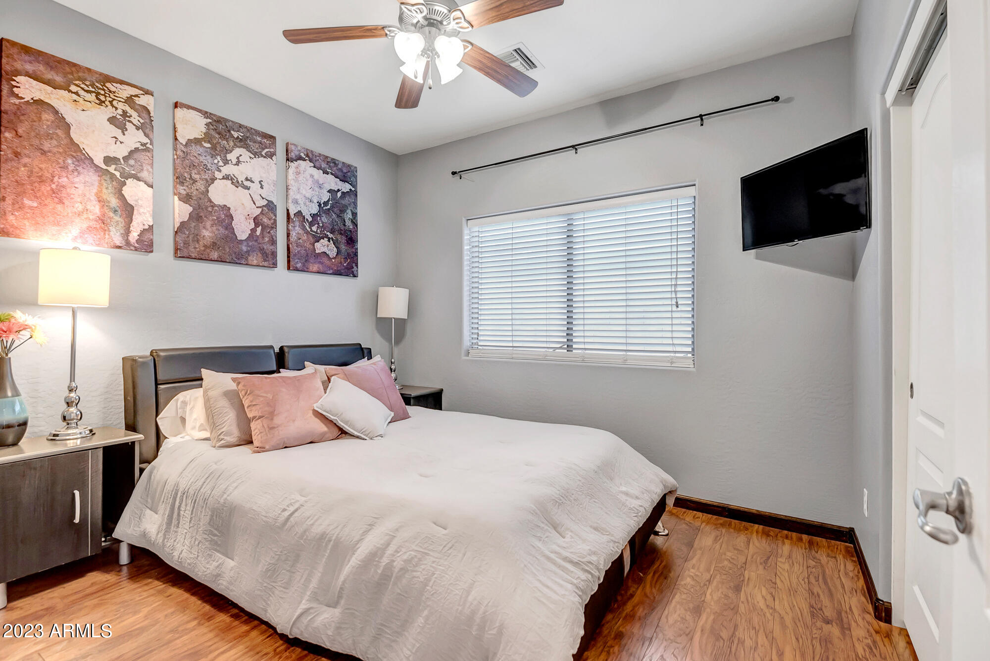 2917 E CAMPO BELLO Drive