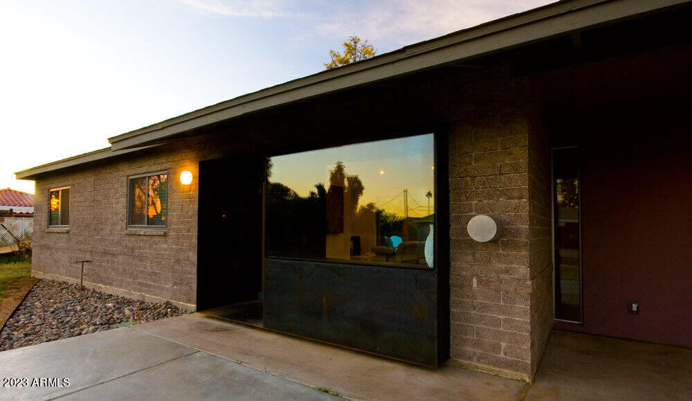 2430 E HAZELWOOD Street