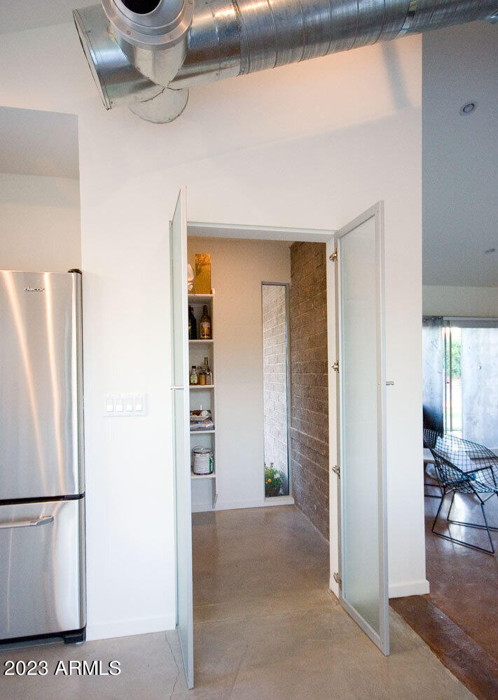 2430 E HAZELWOOD Street