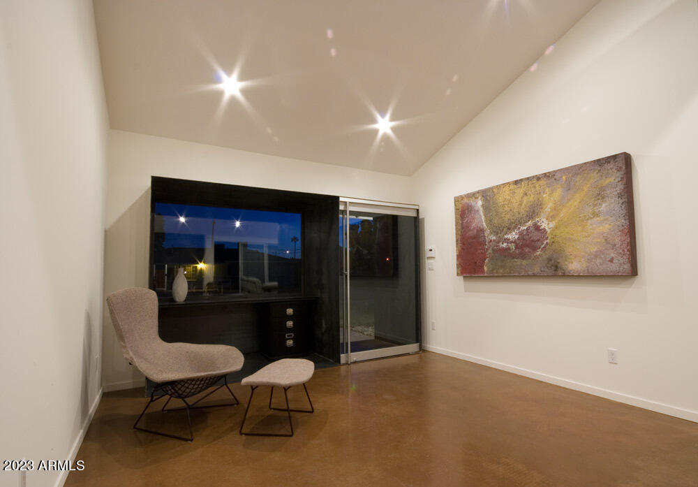 2430 E HAZELWOOD Street