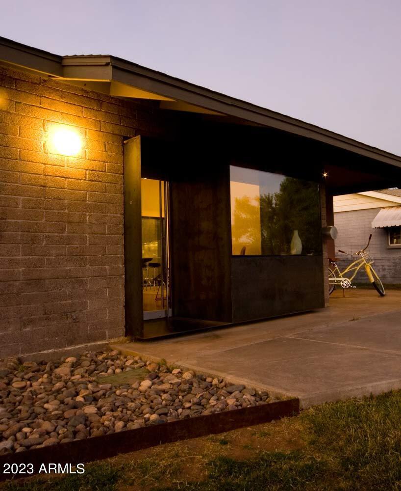 2430 E HAZELWOOD Street