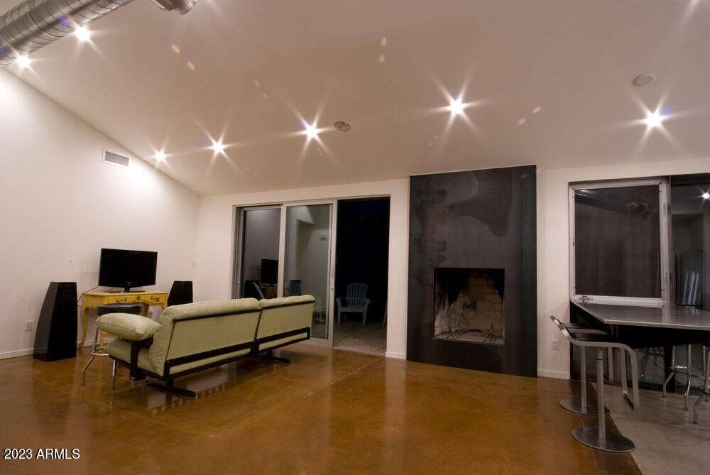 2430 E HAZELWOOD Street