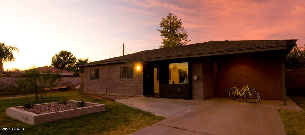 2430 E HAZELWOOD Street