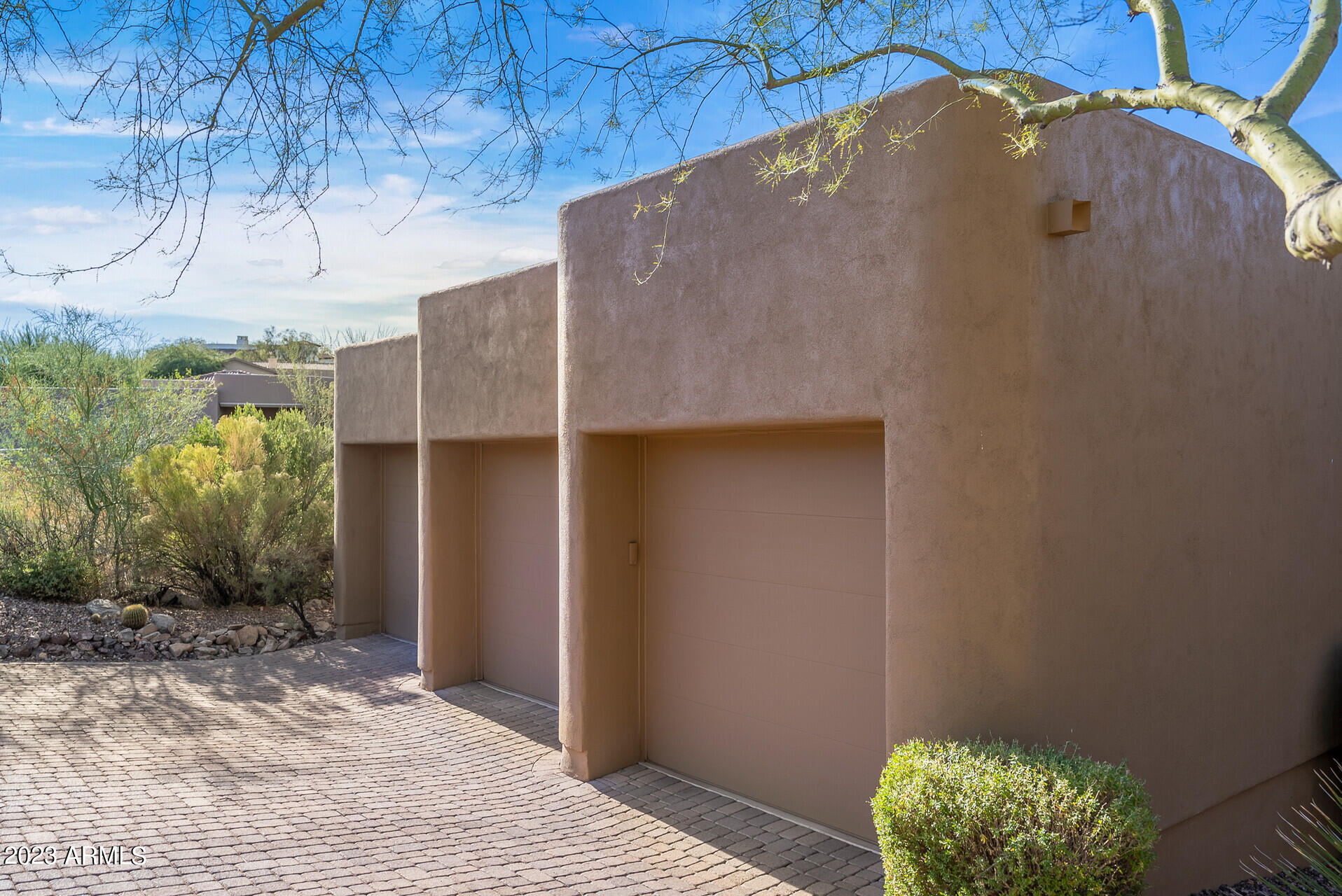 13634 N SUNSET Drive
