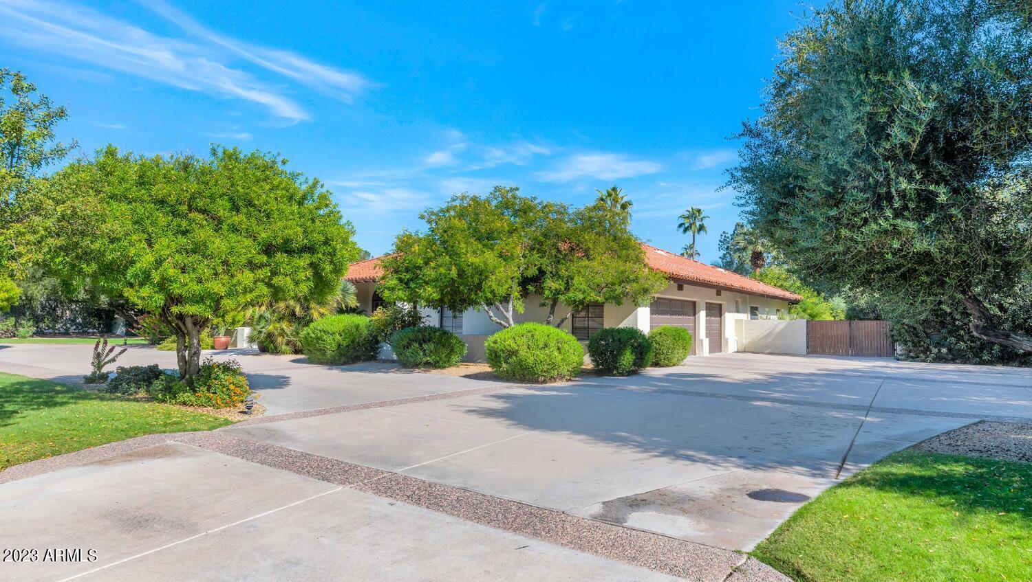 8815 N 63RD Place