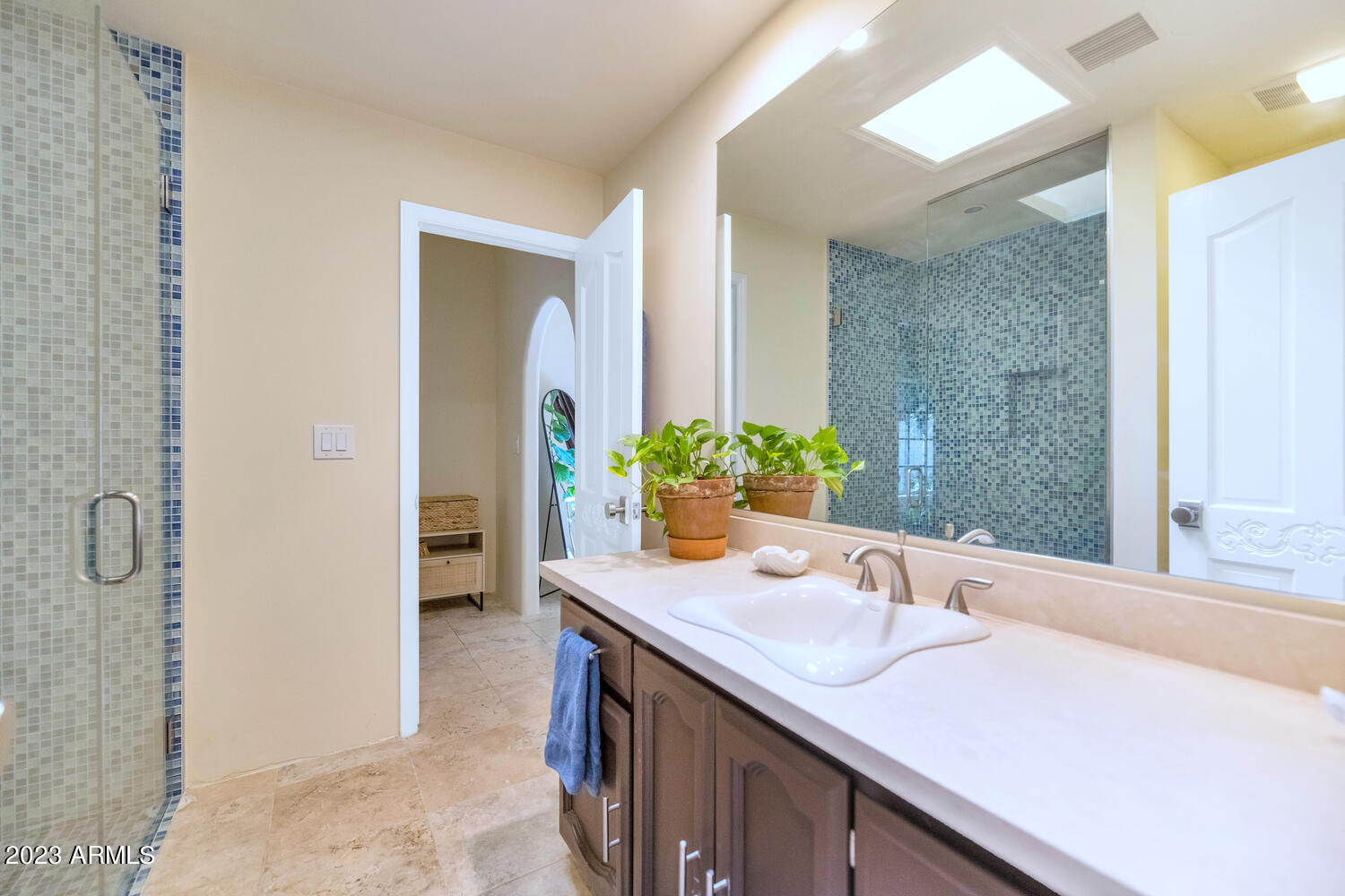 8815 N 63RD Place
