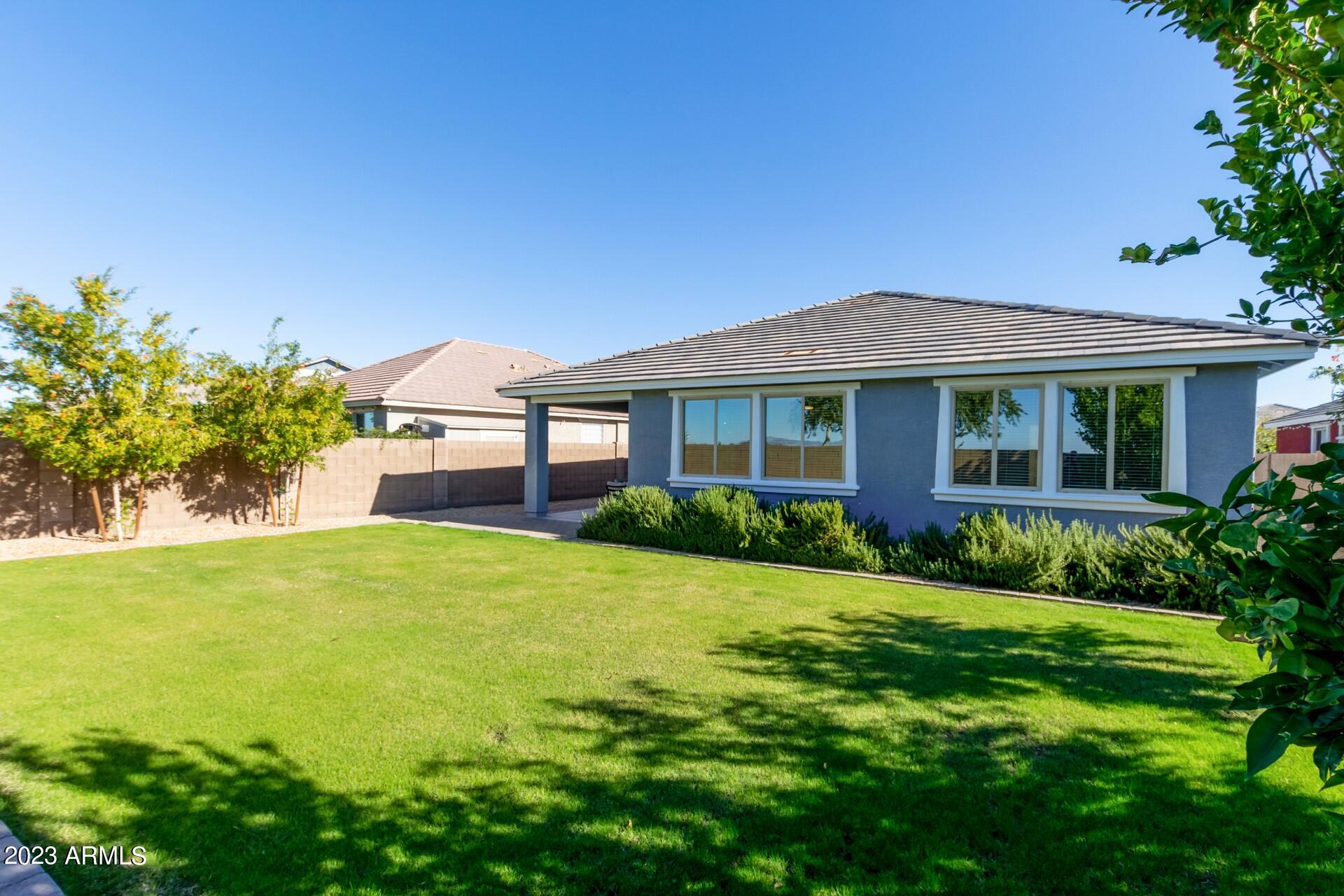 3462 N LOS ALAMOS --