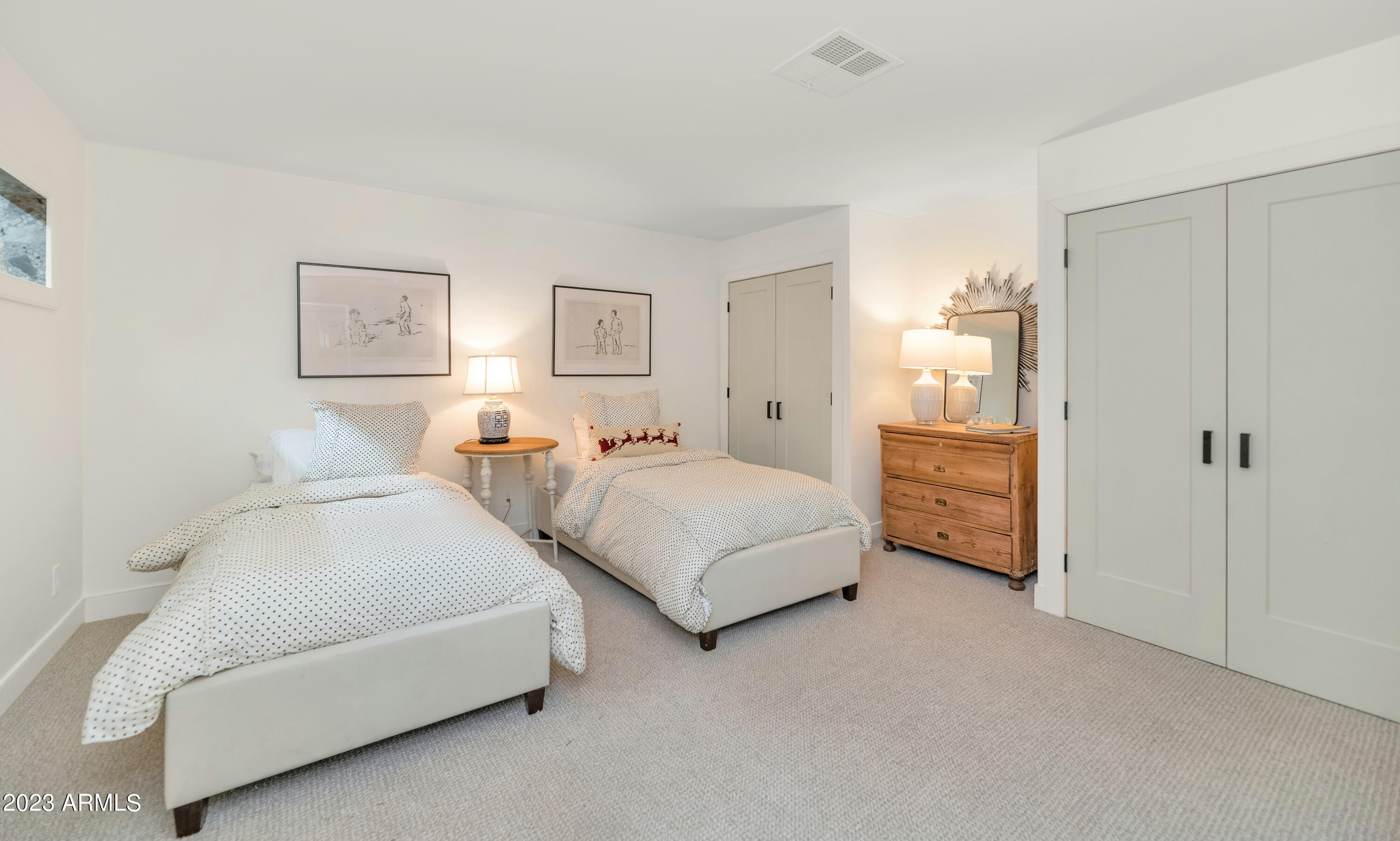 7311 E MANZANITA Drive