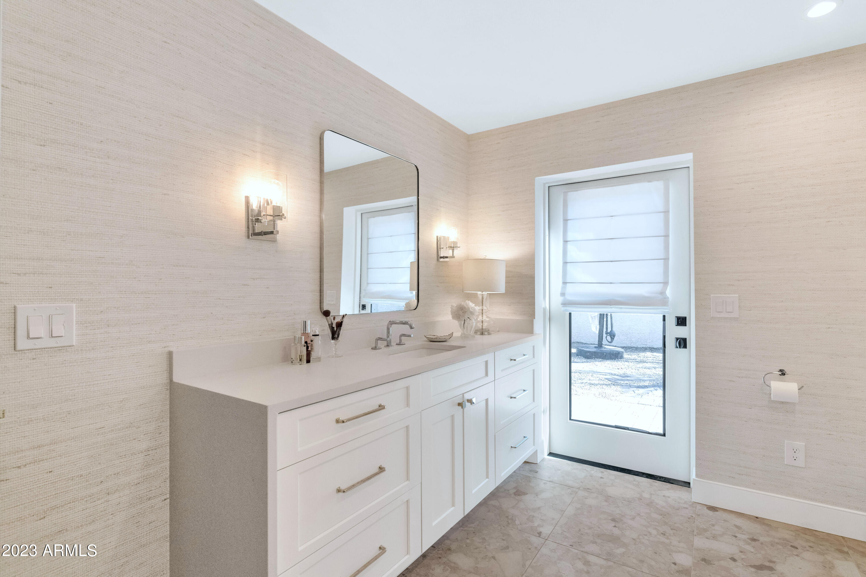 7311 E MANZANITA Drive