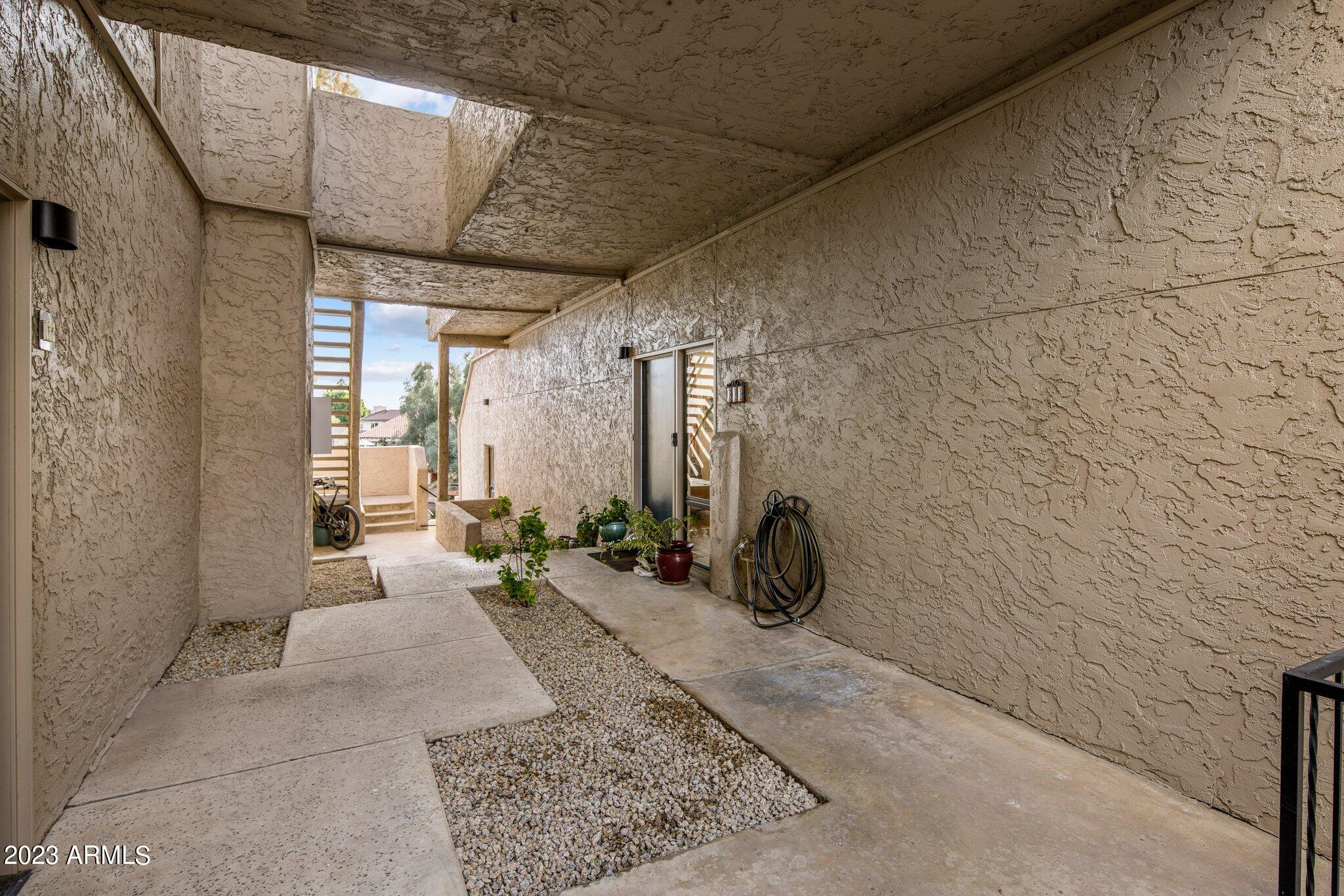 1203 E NORTHSHORE Drive Unit: 131