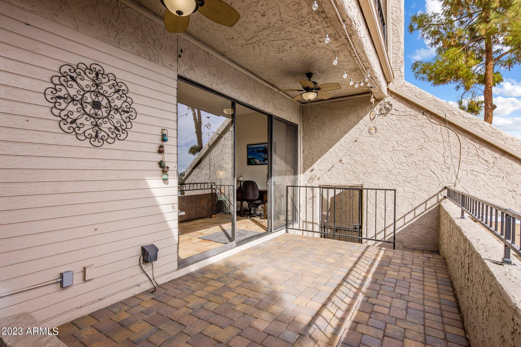 1203 E NORTHSHORE Drive Unit: 131