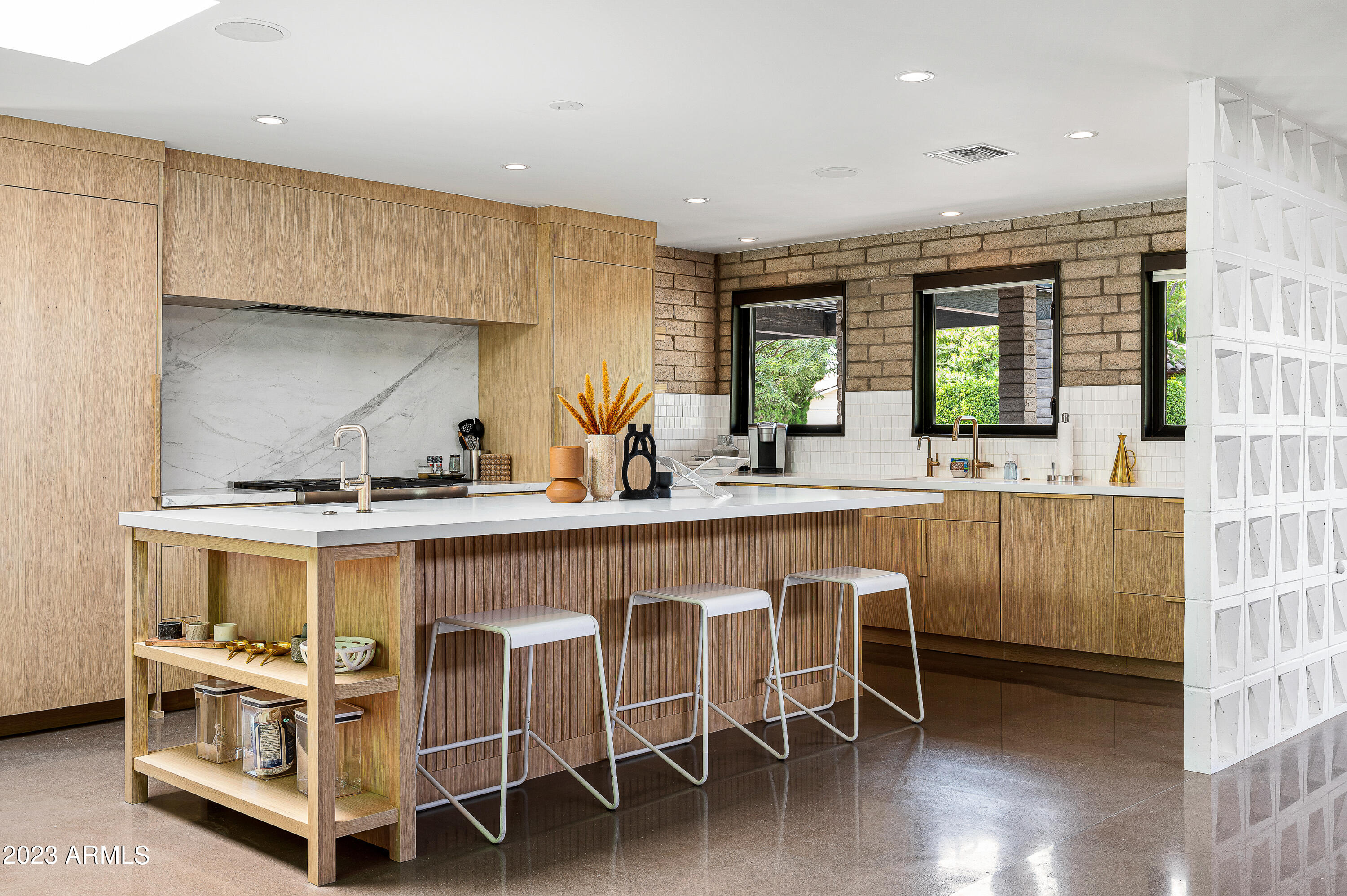 3335 N ROSE CIRCLE Drive