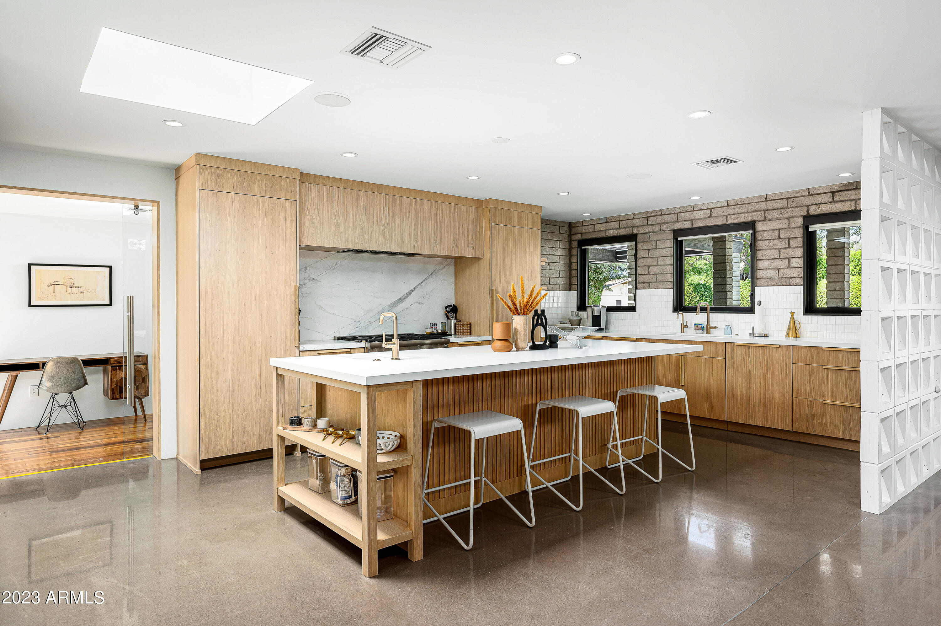 3335 N ROSE CIRCLE Drive