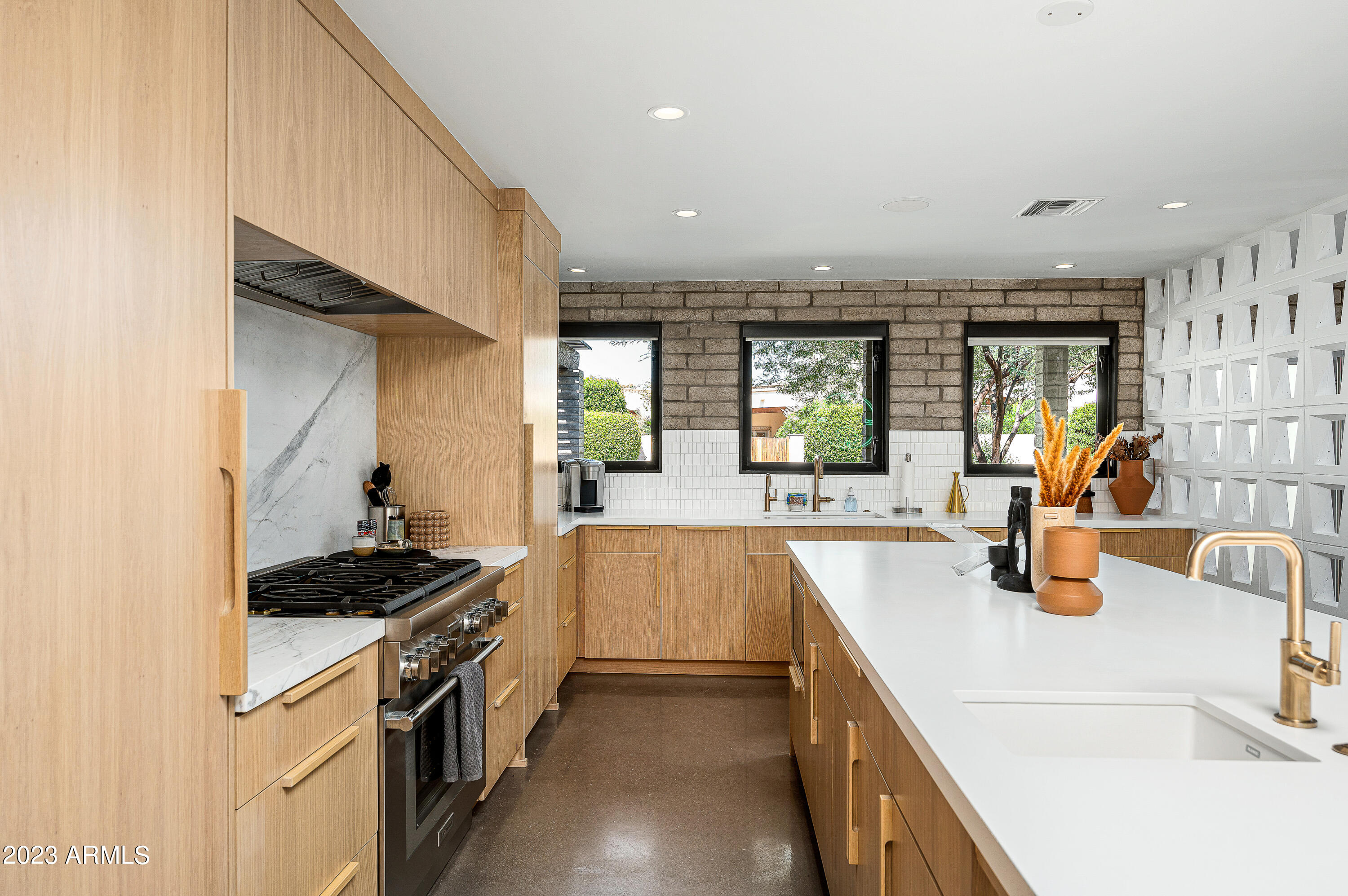 3335 N ROSE CIRCLE Drive