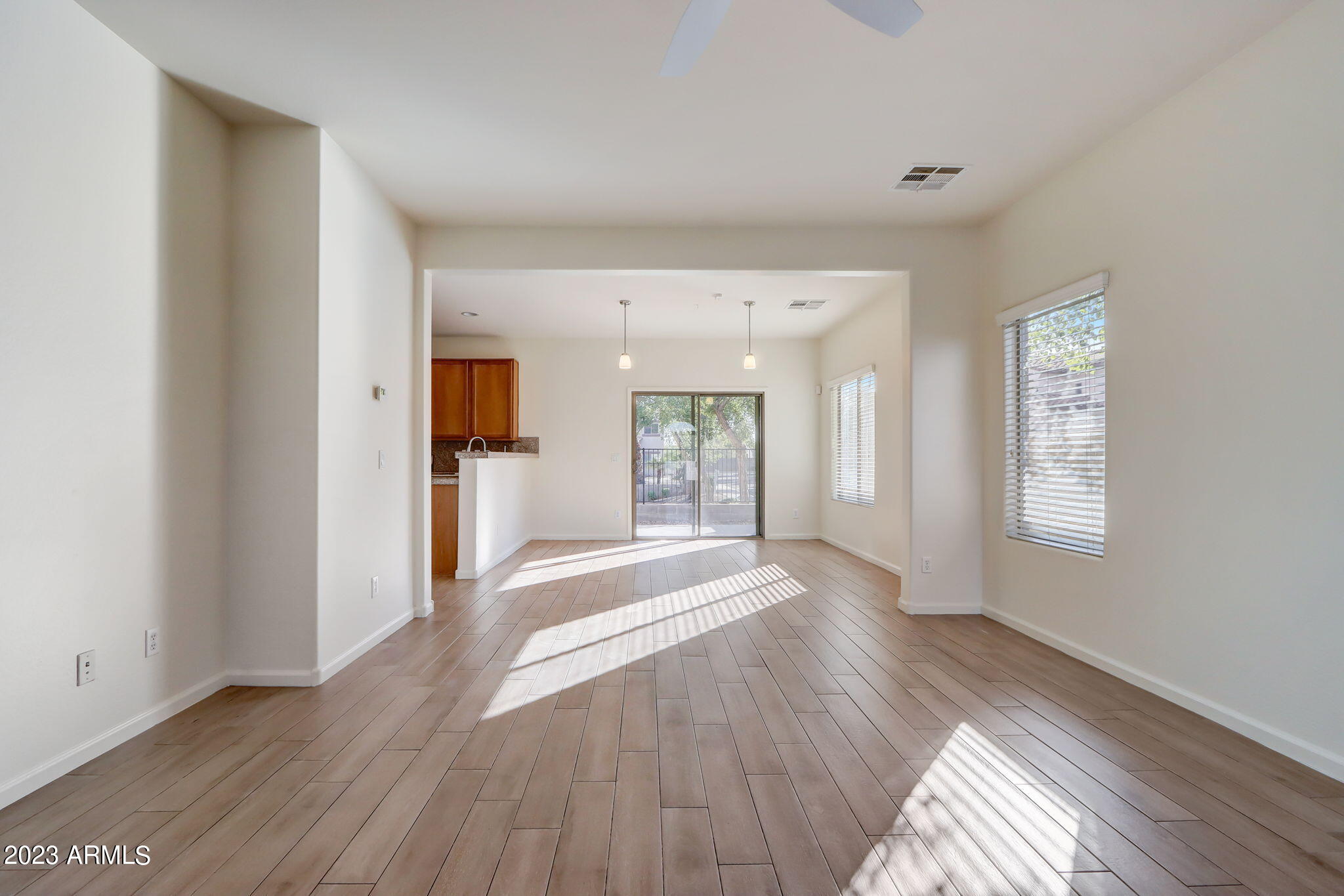 2725 E SAINT JOHN Road