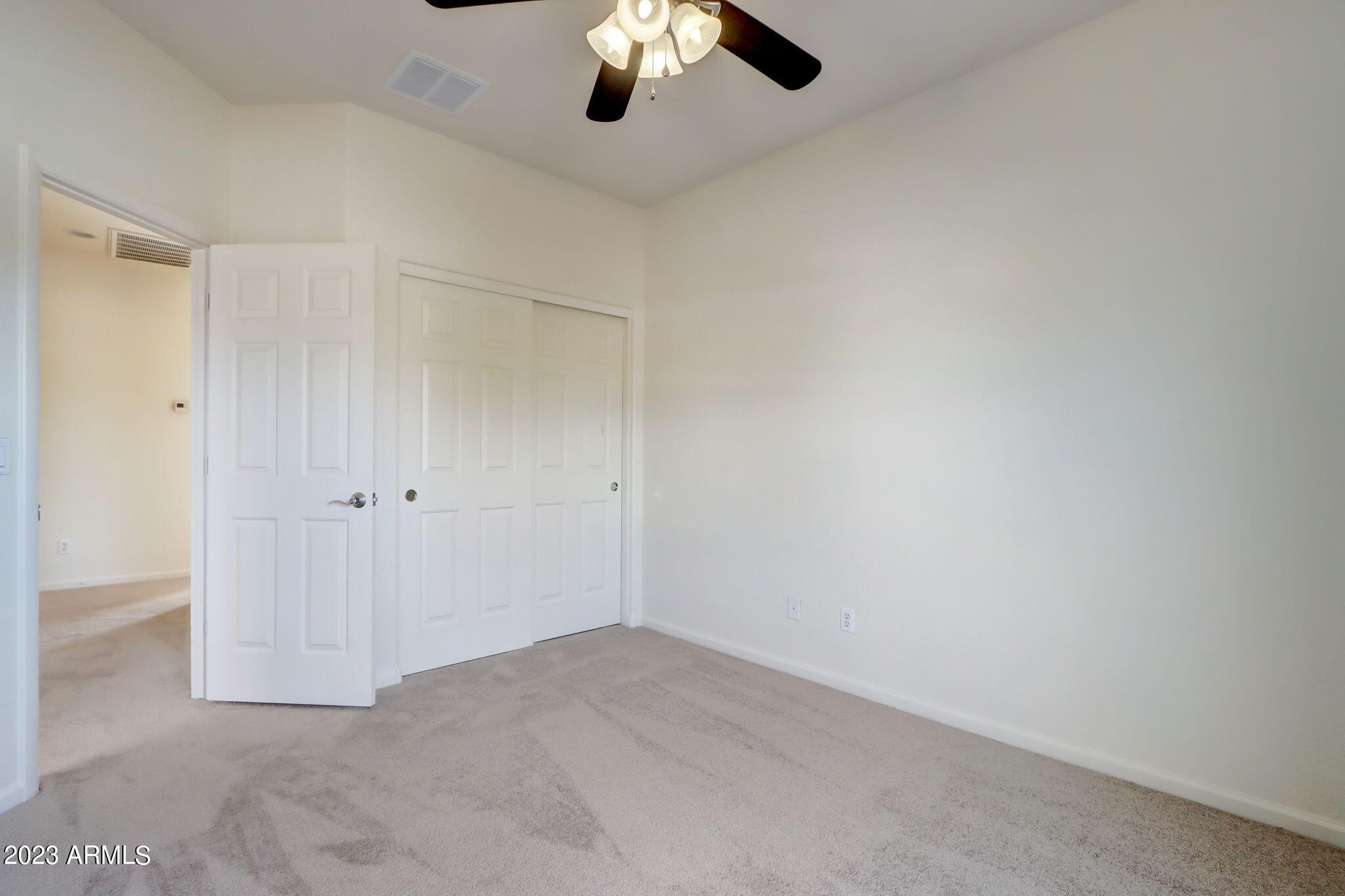 2725 E SAINT JOHN Road