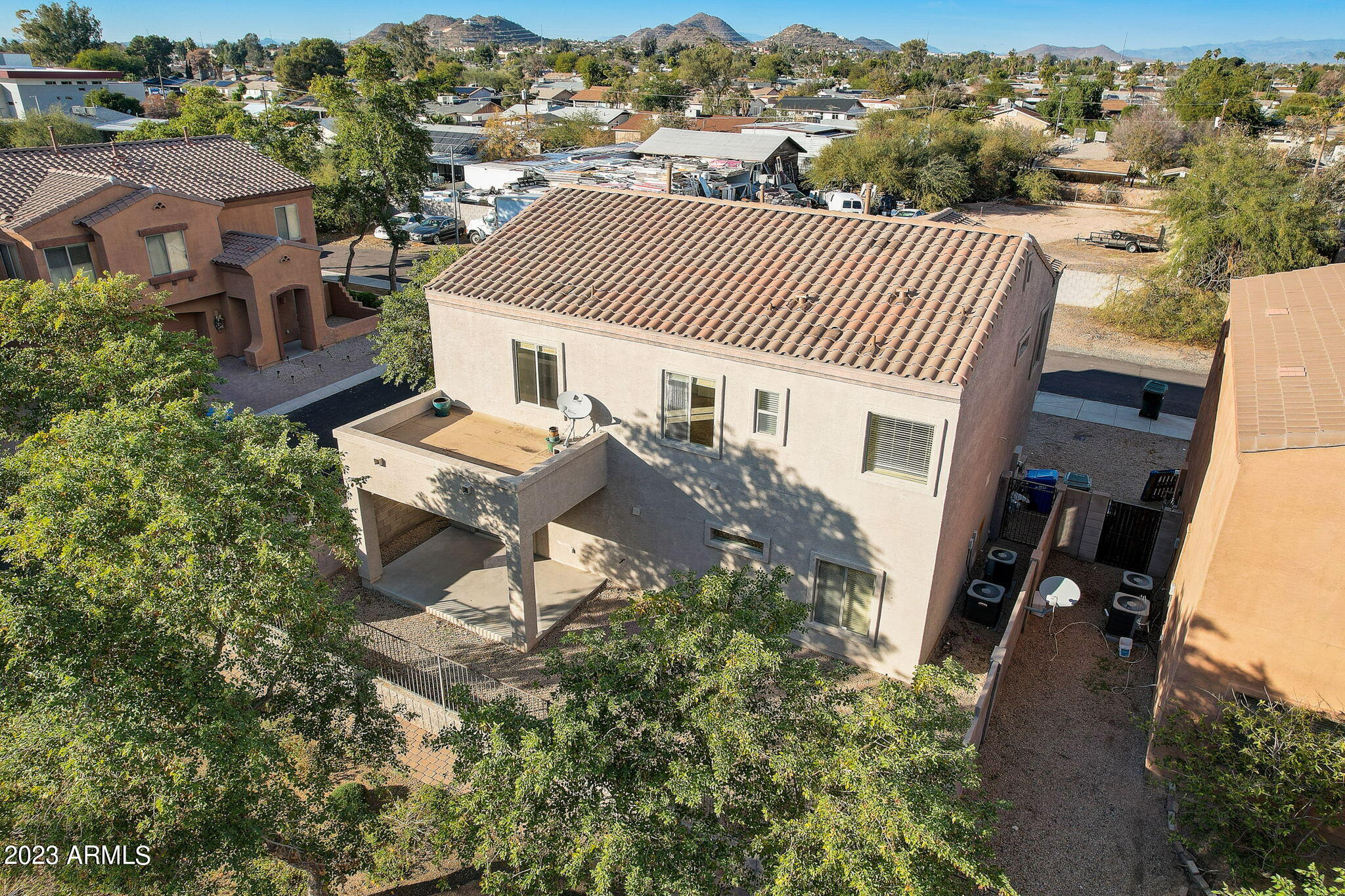 2725 E SAINT JOHN Road