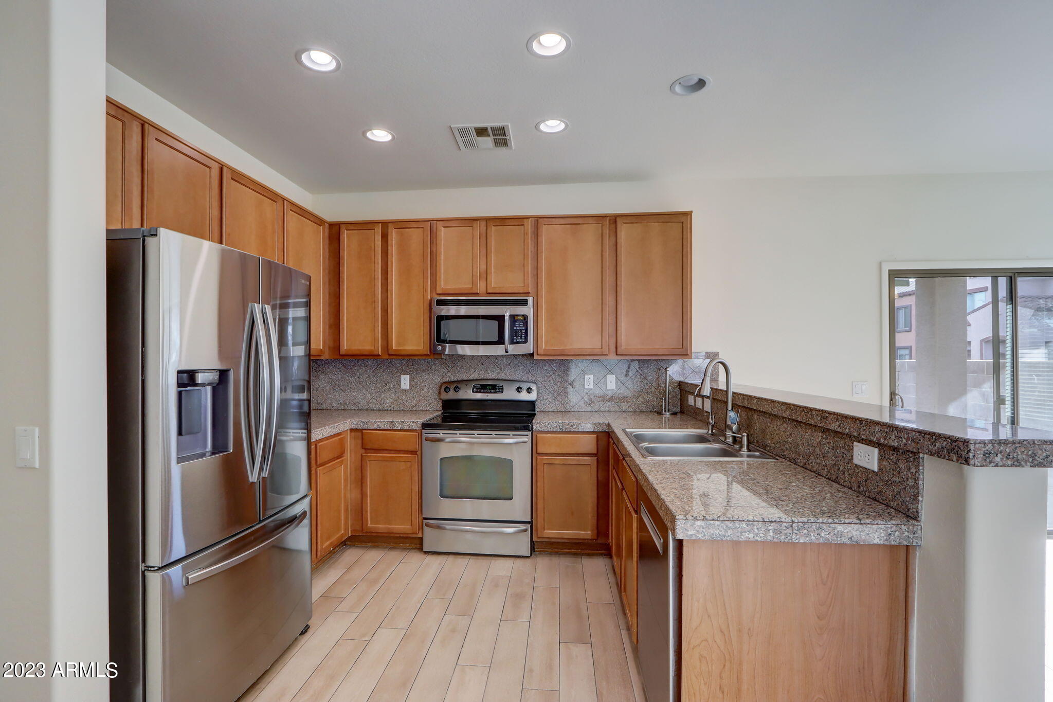 2725 E SAINT JOHN Road