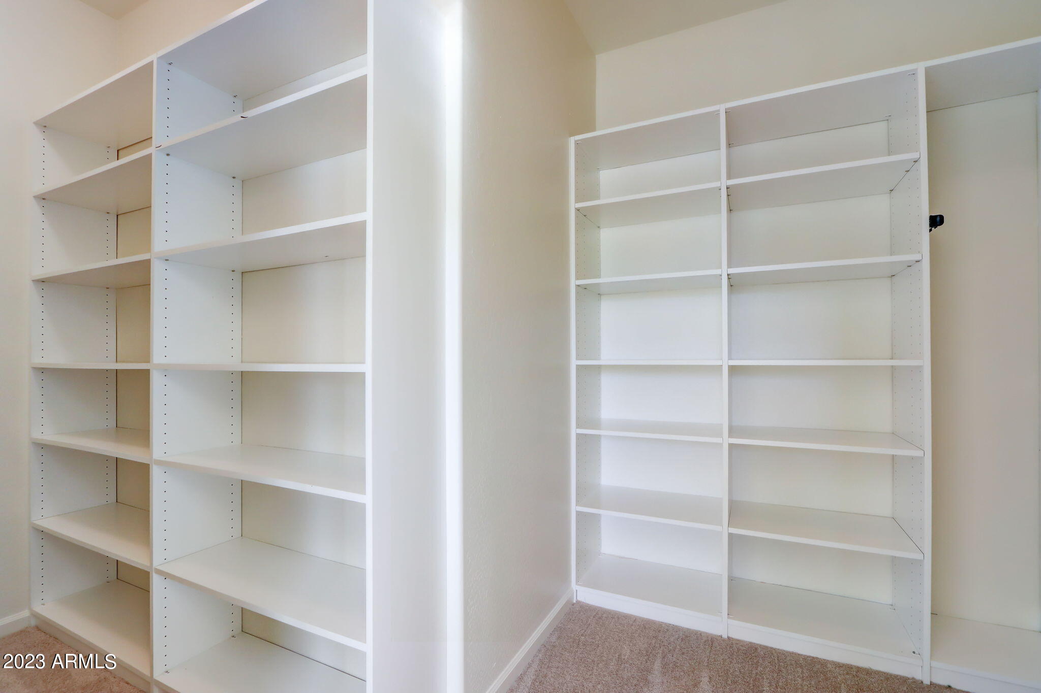 2725 E SAINT JOHN Road